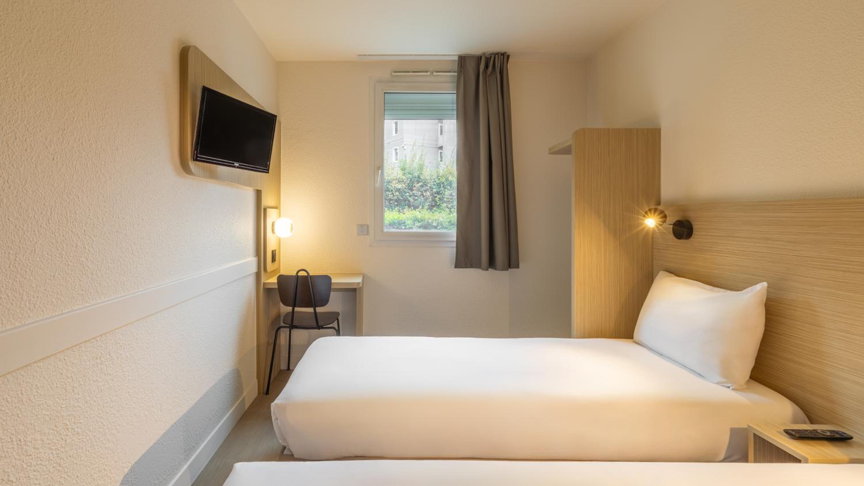Standard Room - 2 Single Beds - Photo 3