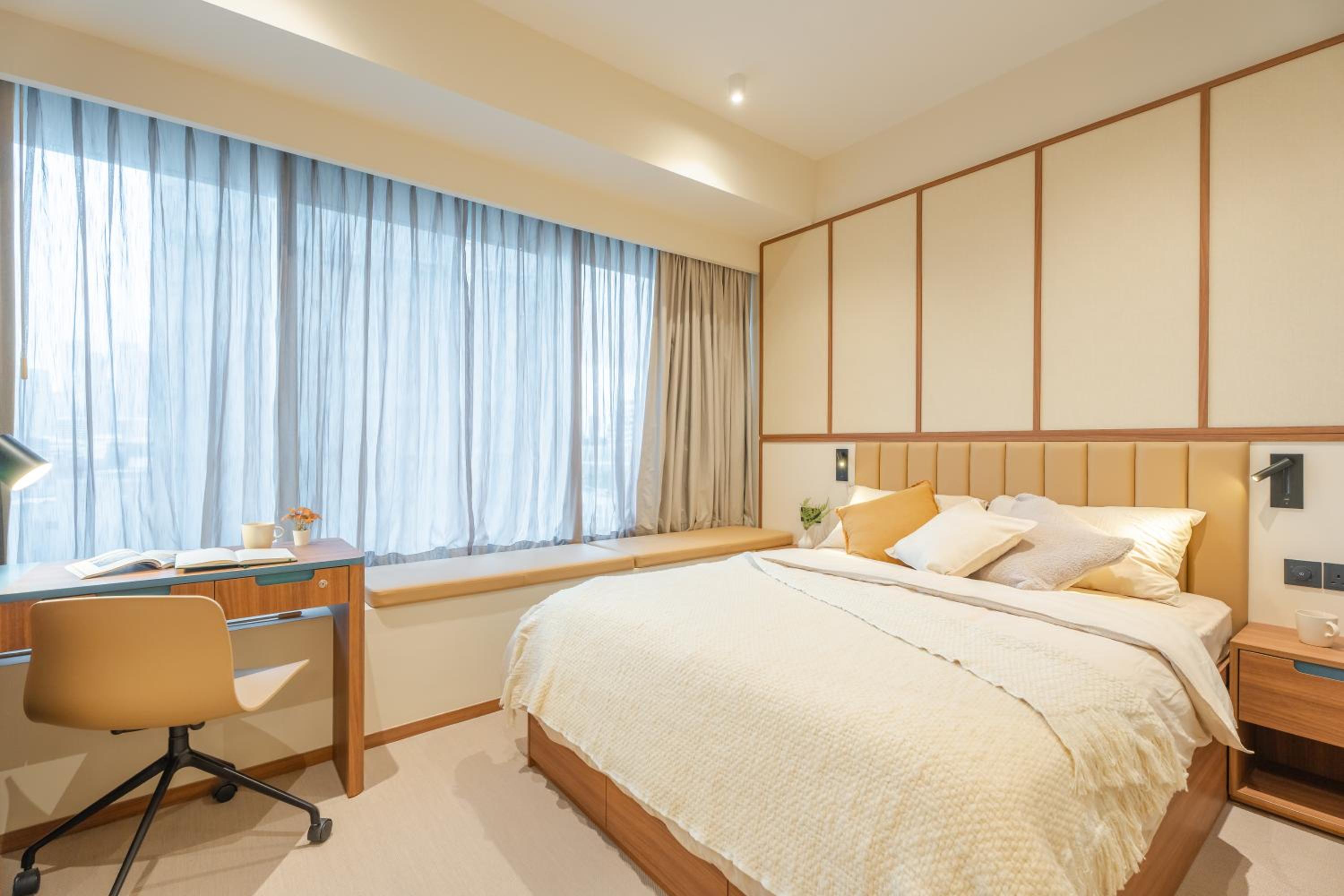 Deluxe Junior Suite photo 3