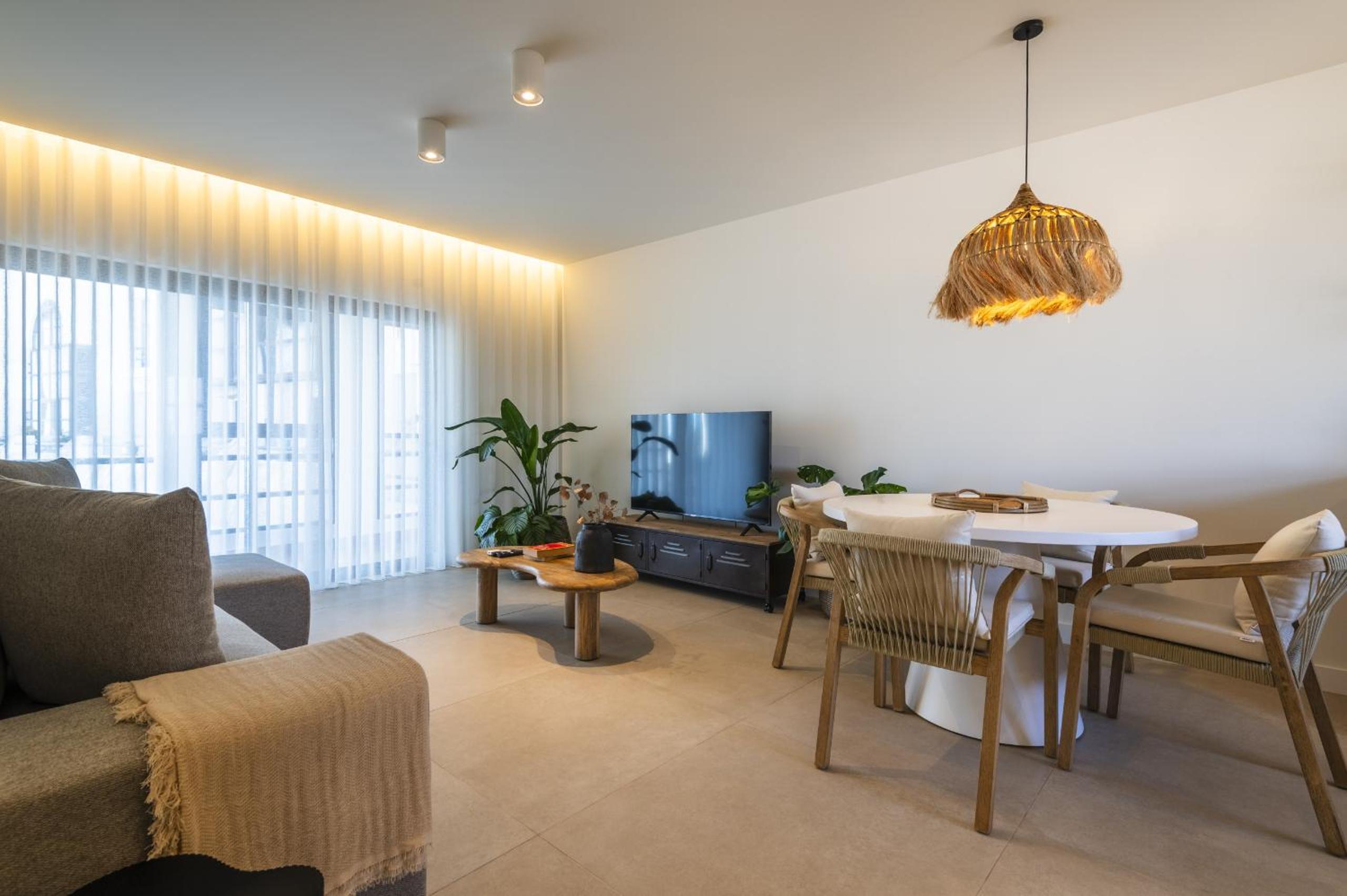 Two-Bedroom Apartment with Pool View photo 1
