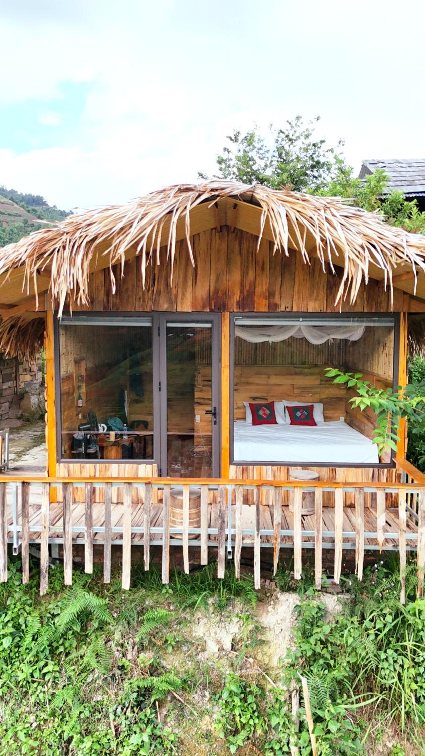 Deluxe Double or Twin Room with Mountain View