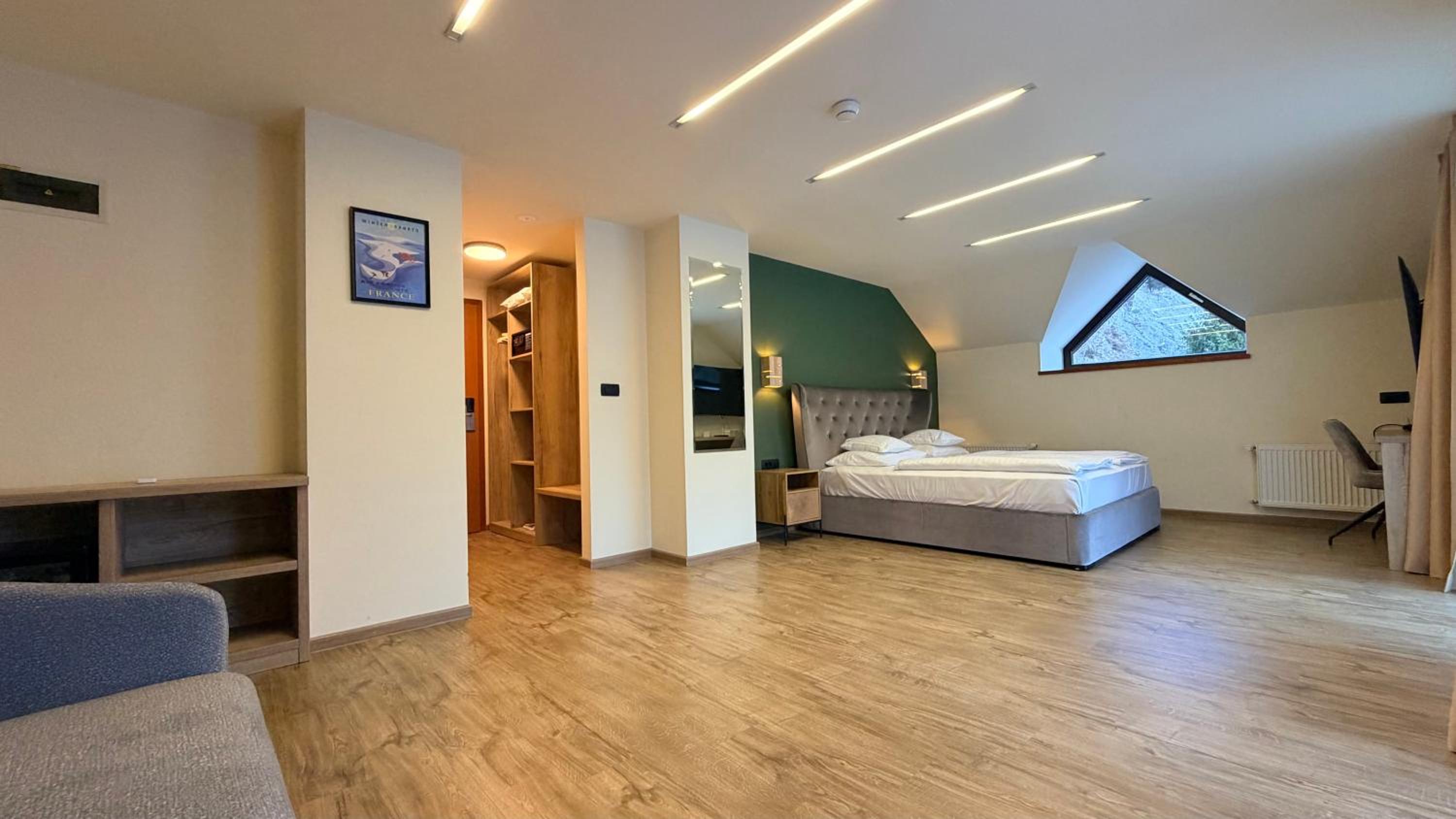 Deluxe Suite photo 3