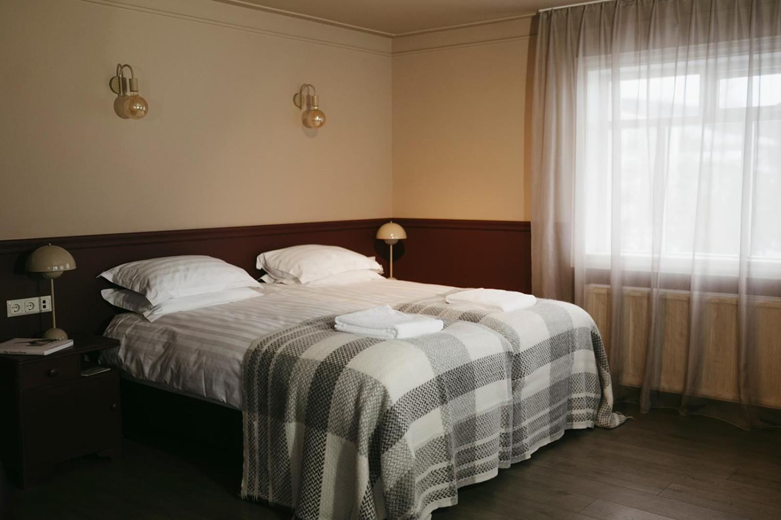 Double or Twin Room with Mountain View