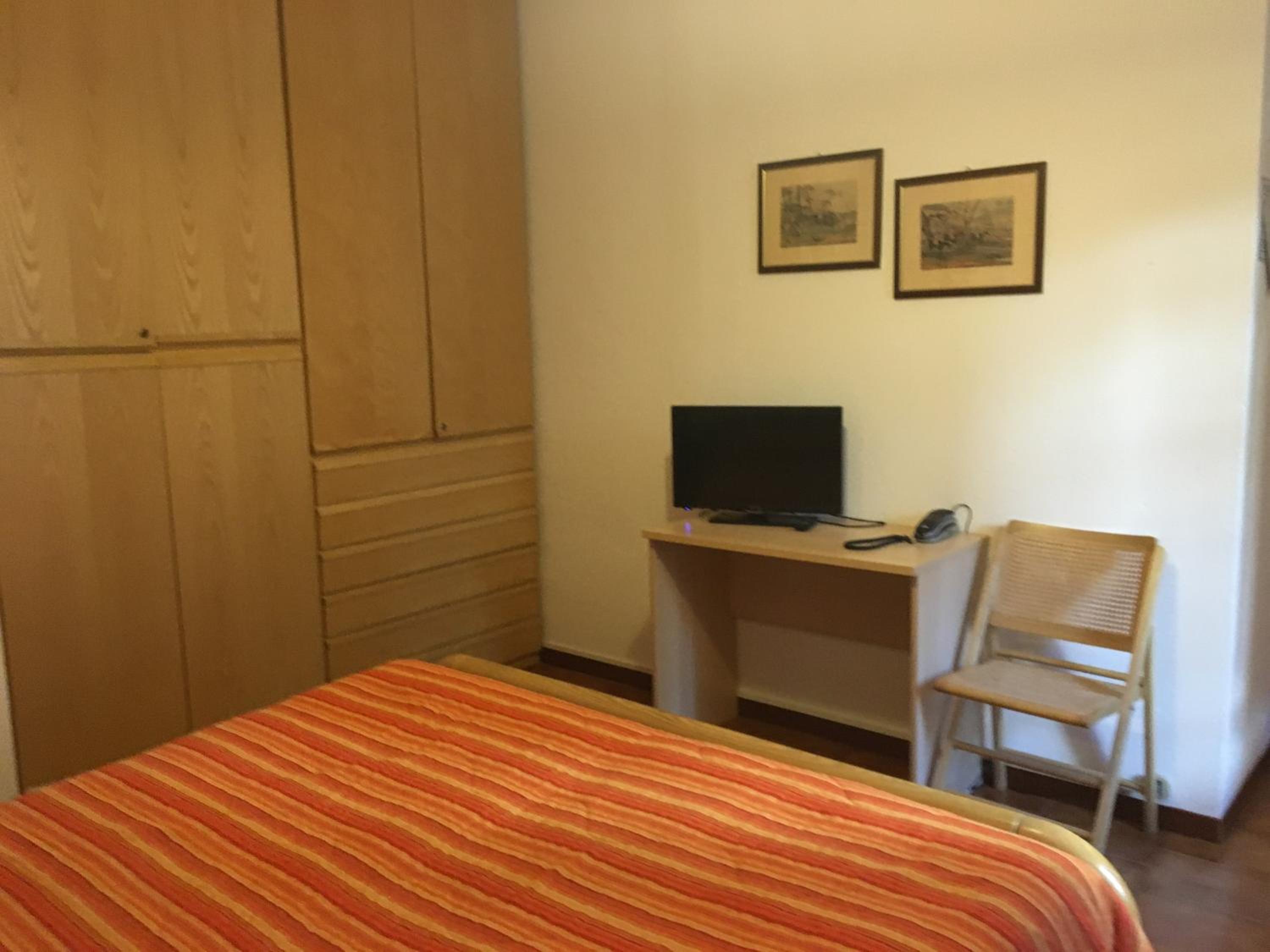 Double Room - Photo 3