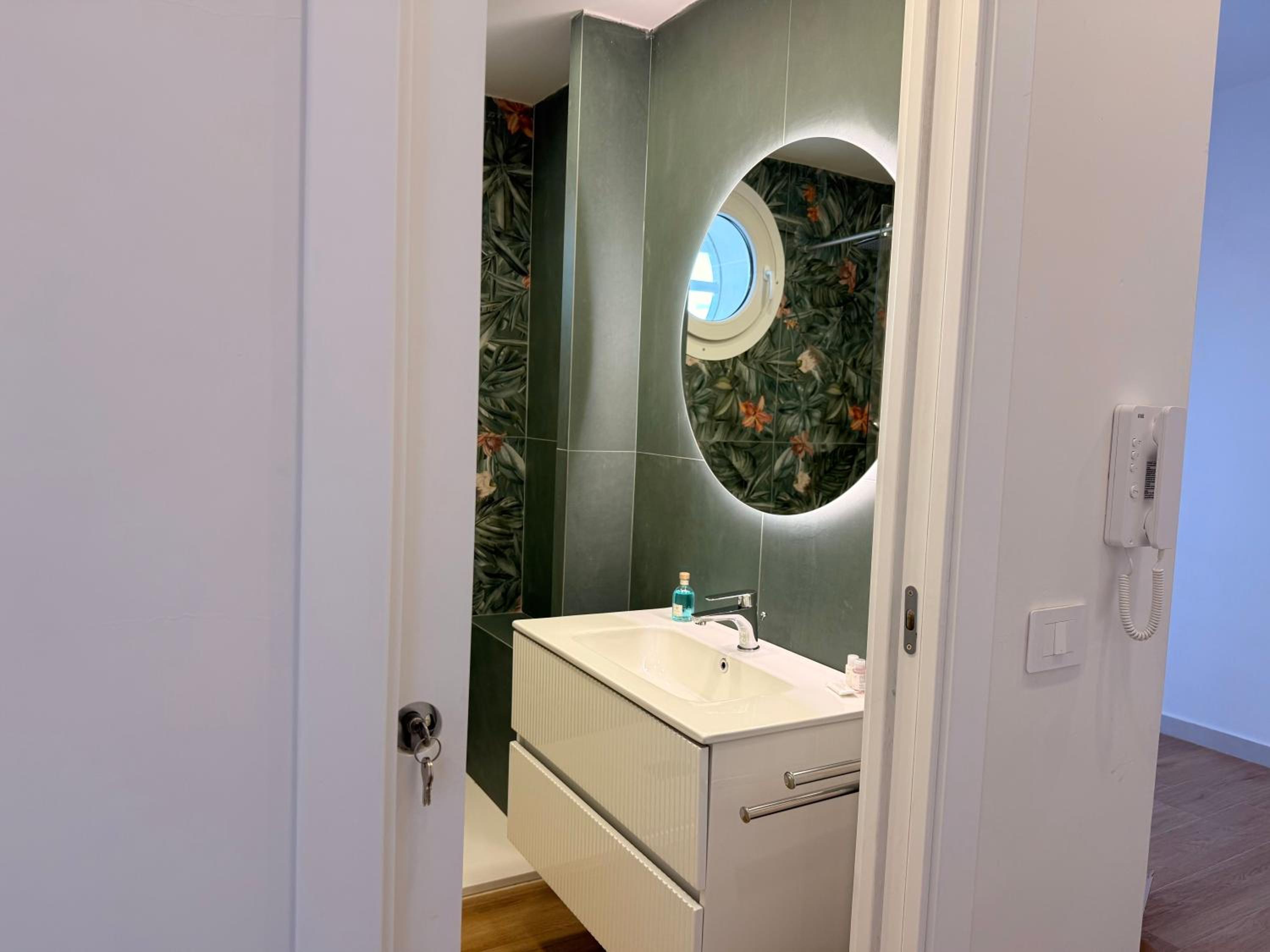 Double Room with Private Bathroom photo 3