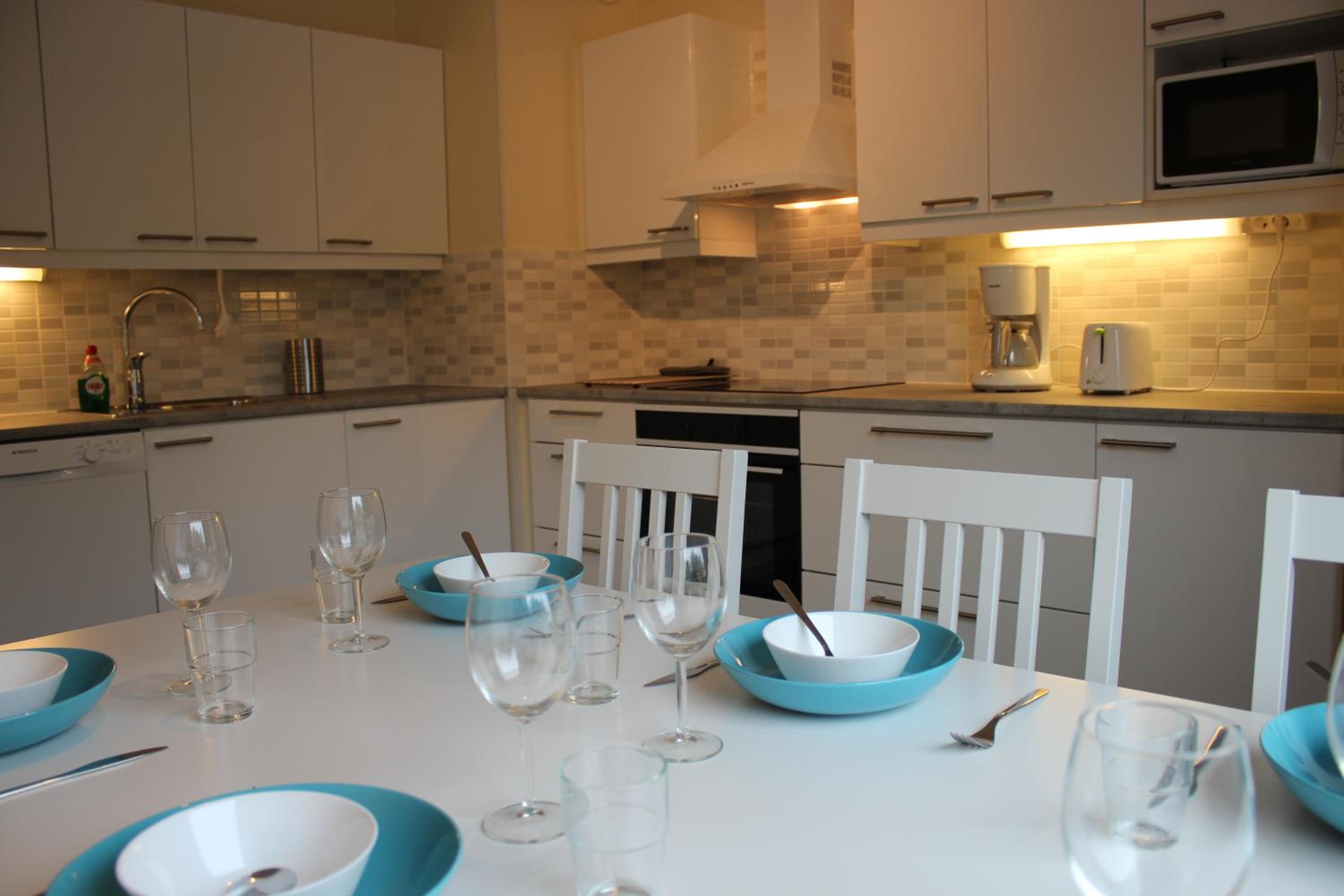 Three-Bedroom Apartment - Photo 11