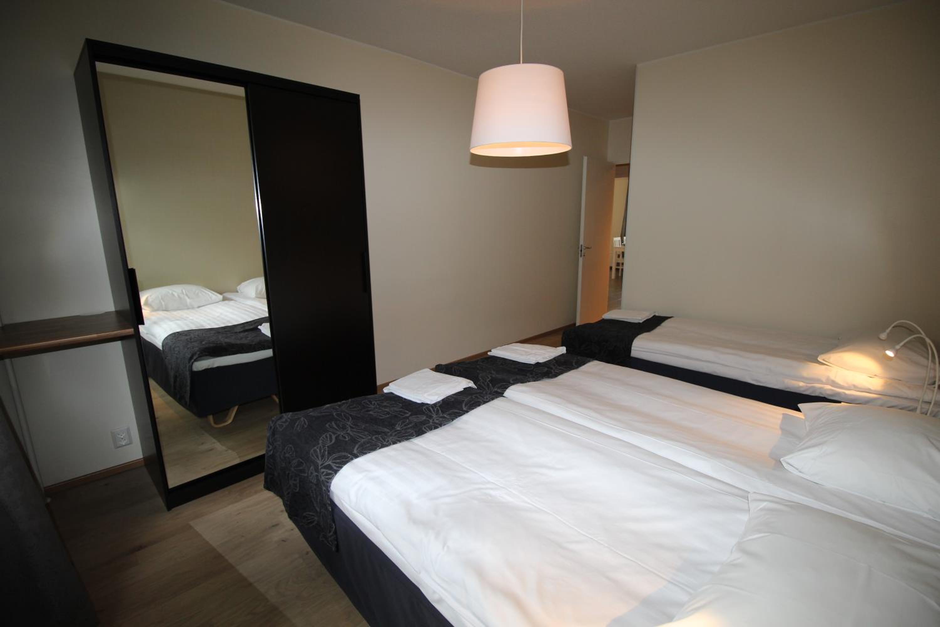 Three-Bedroom Apartment - Photo 6