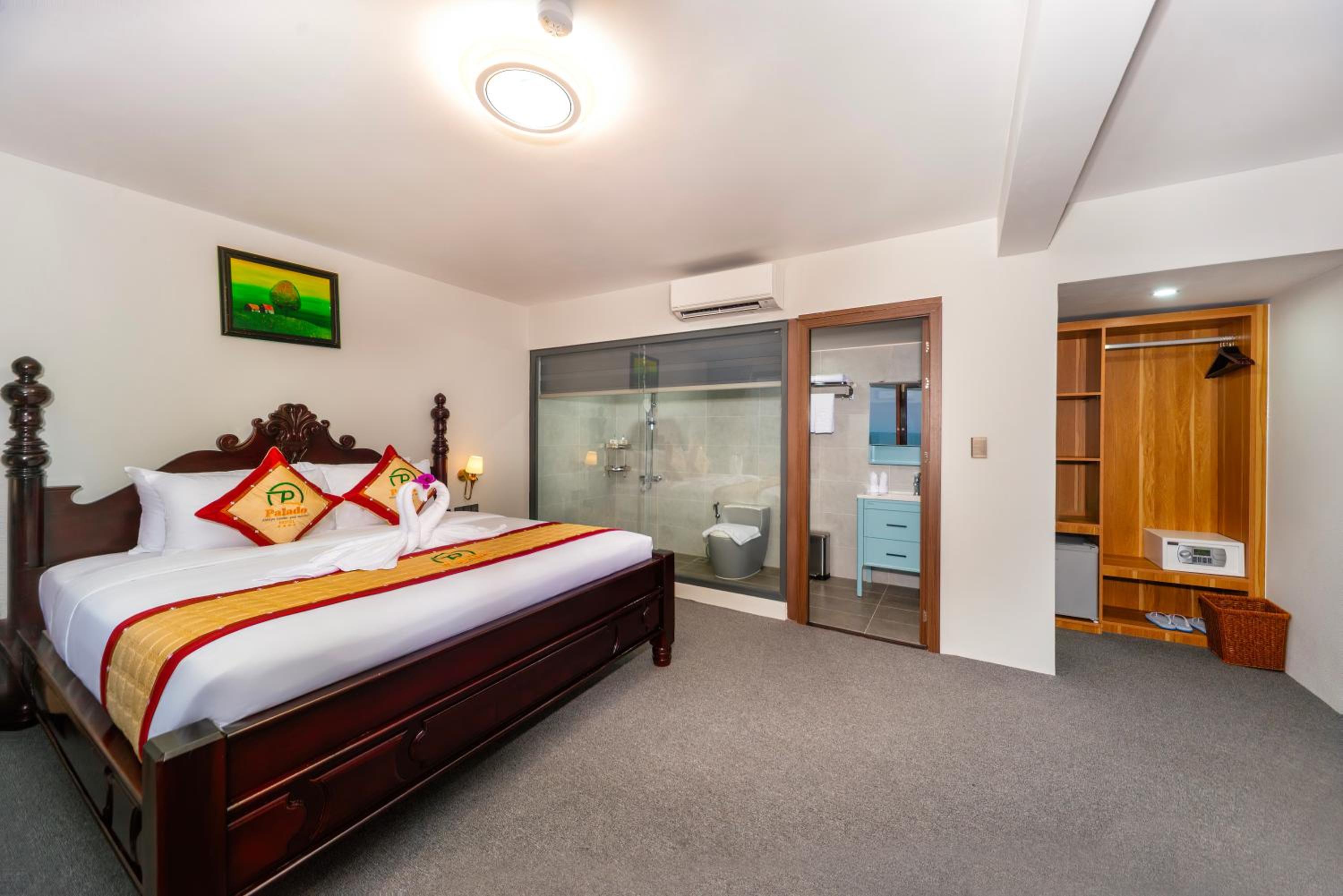Double Room with Balcony and Sea View