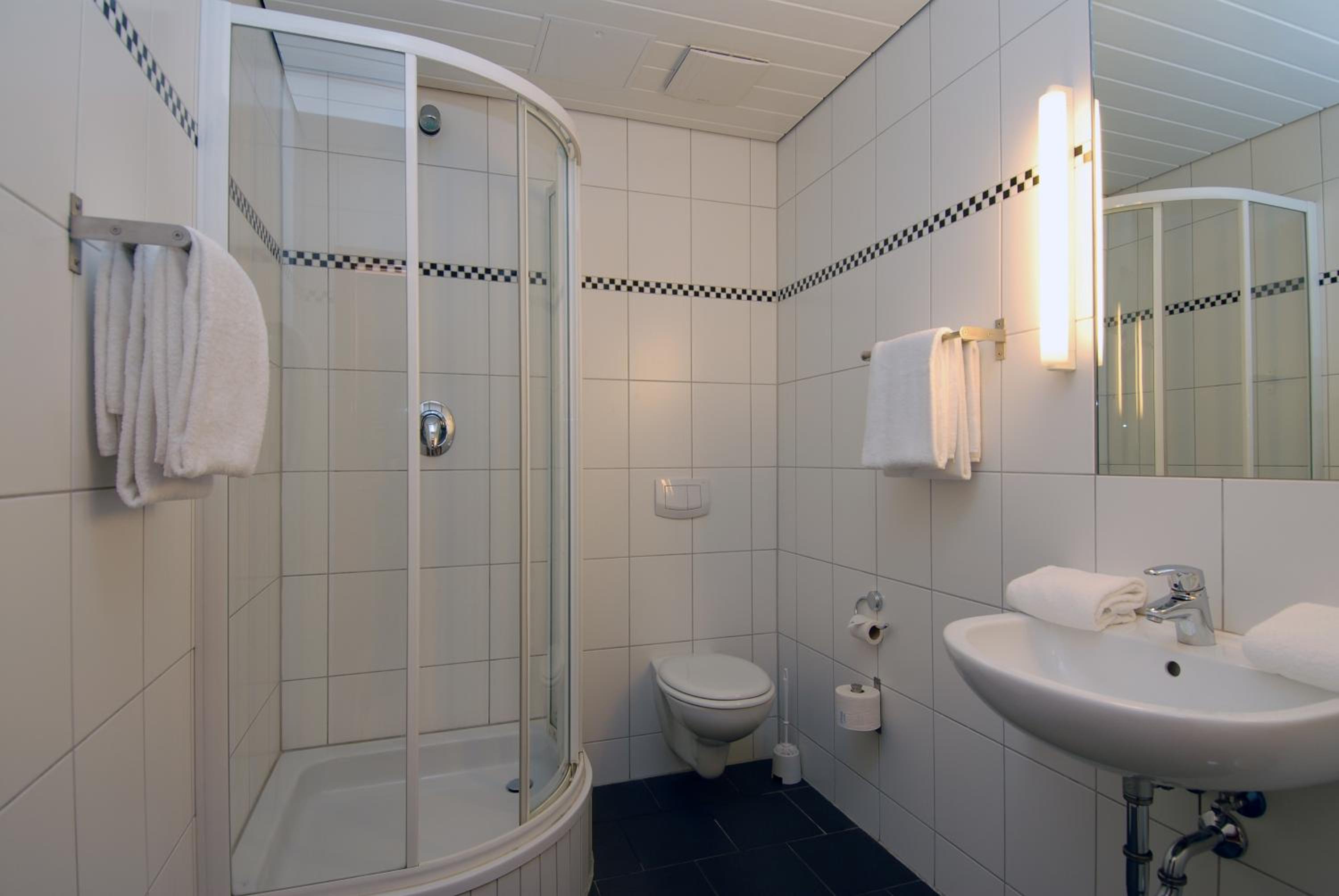 Double Room - Photo 8