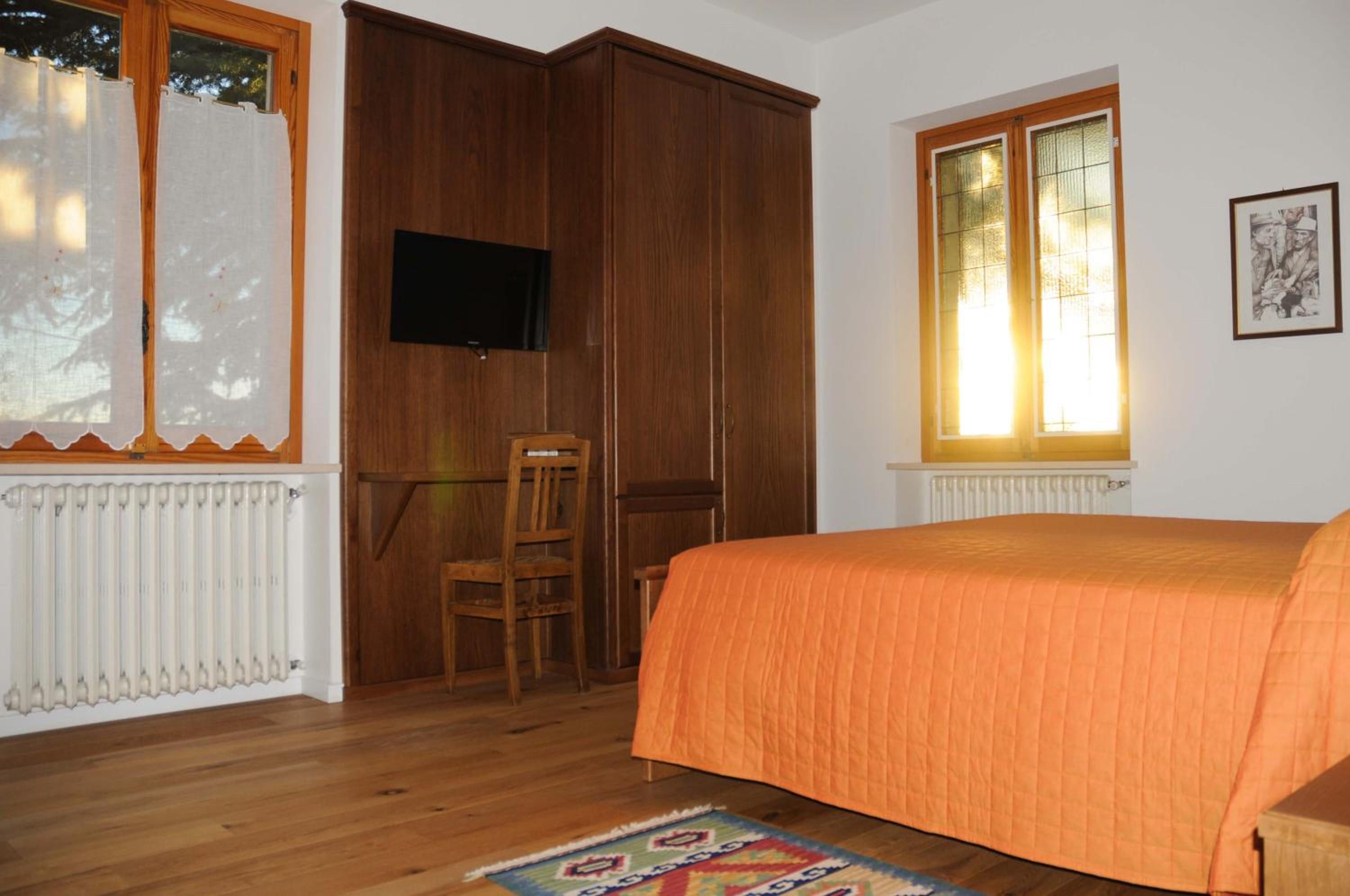 Double Room with Private Bathroom photo 2