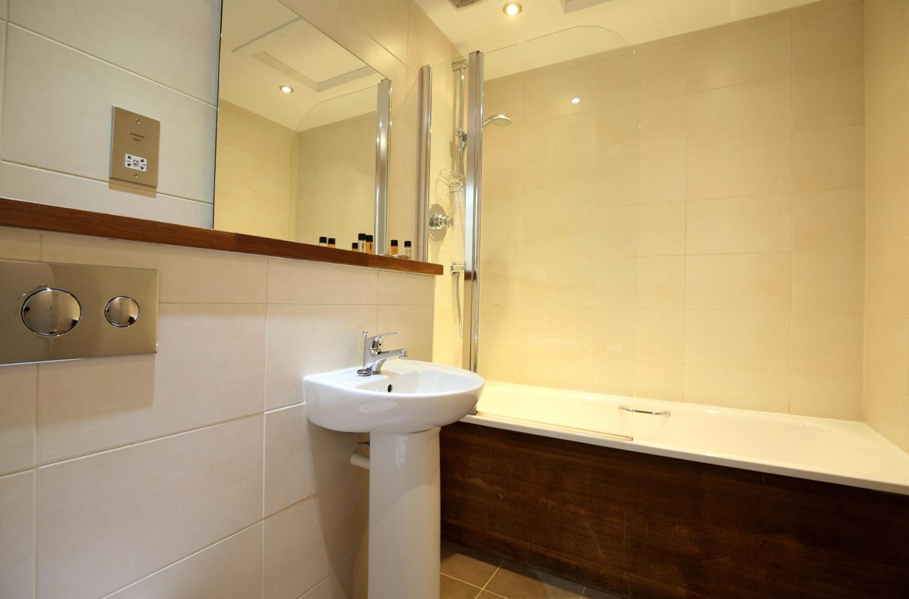 Standard Twin Room - Photo 5