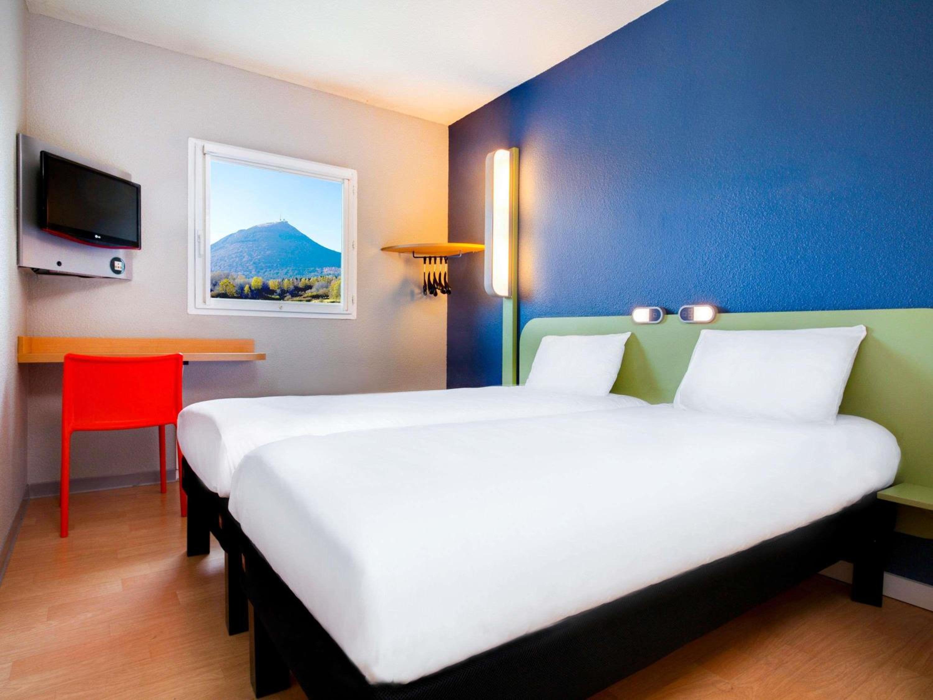 Standard Room with Two Single Bed