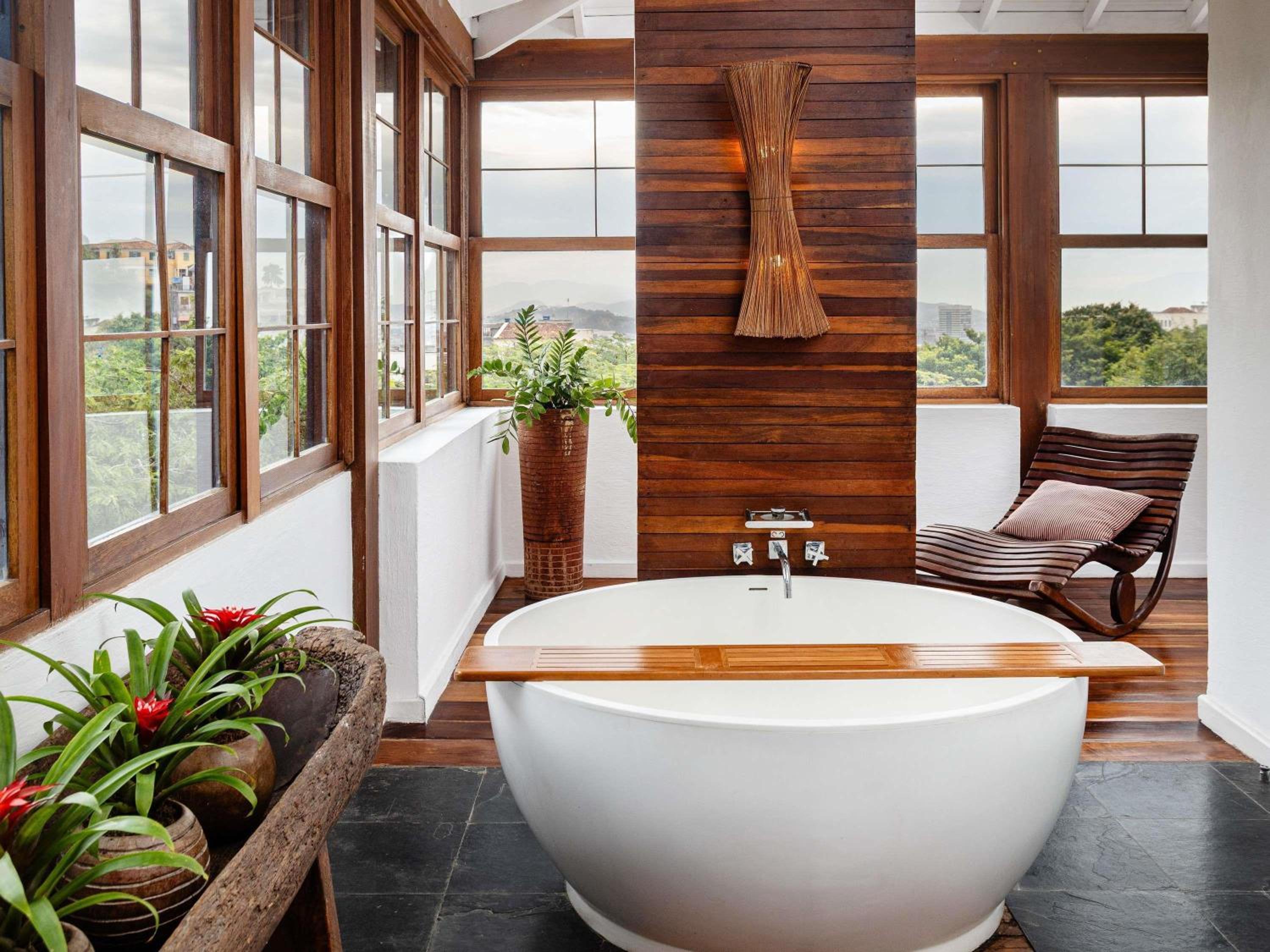 King Loft Suite thumbnail 5