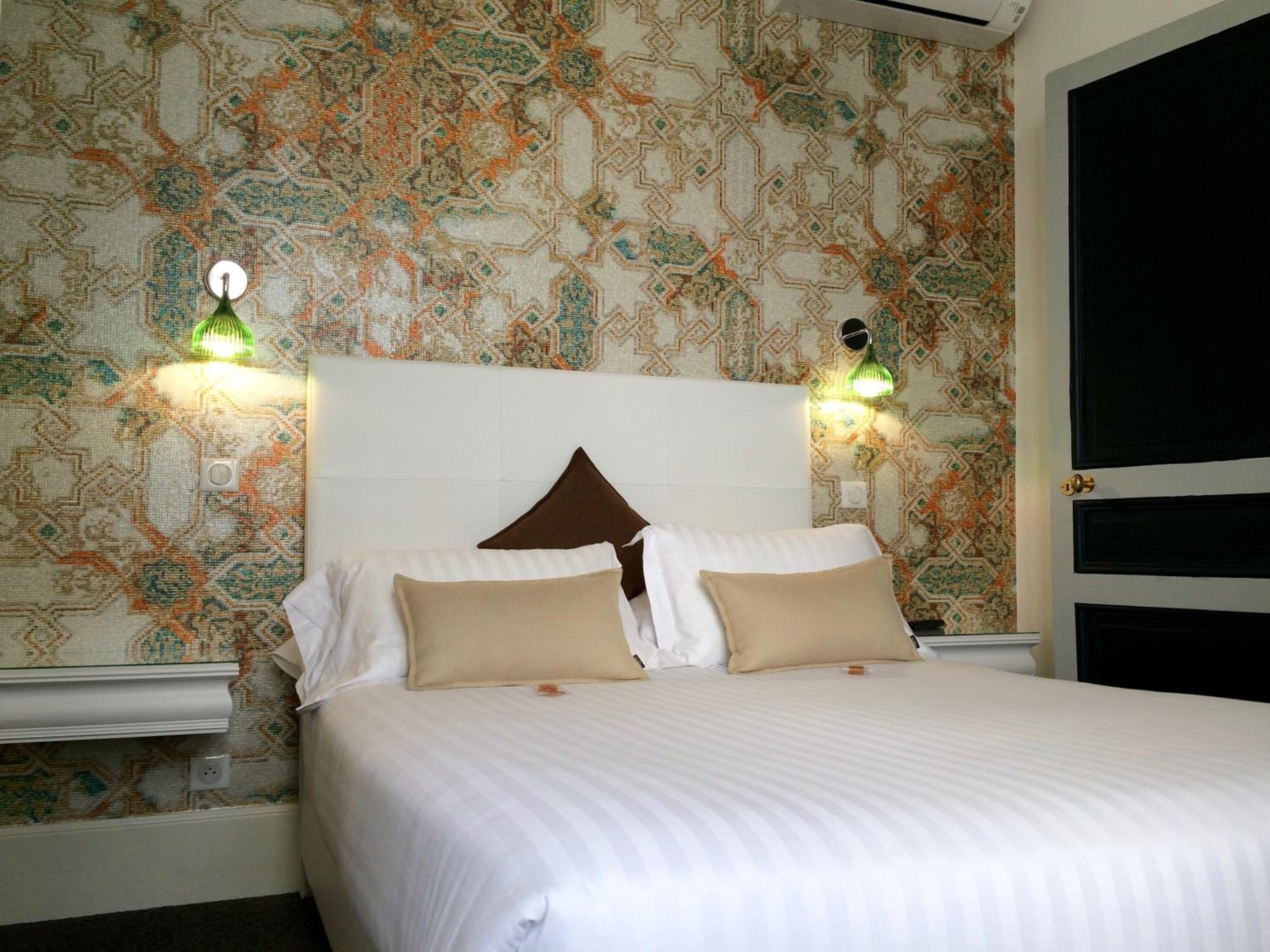 Standard Double Room (without Hot Tub) thumbnail 5
