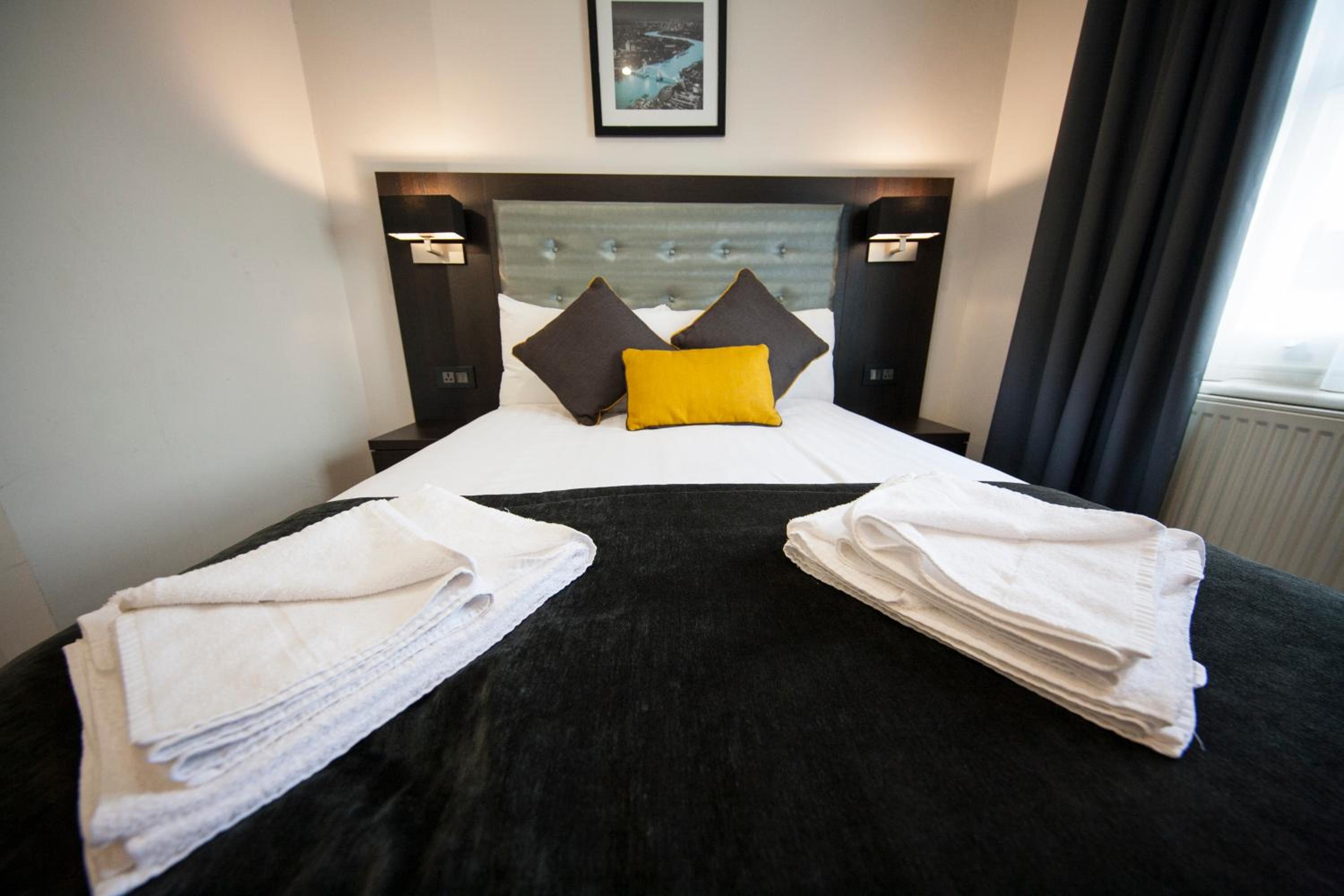 Double Room with Private Bathroom photo 1