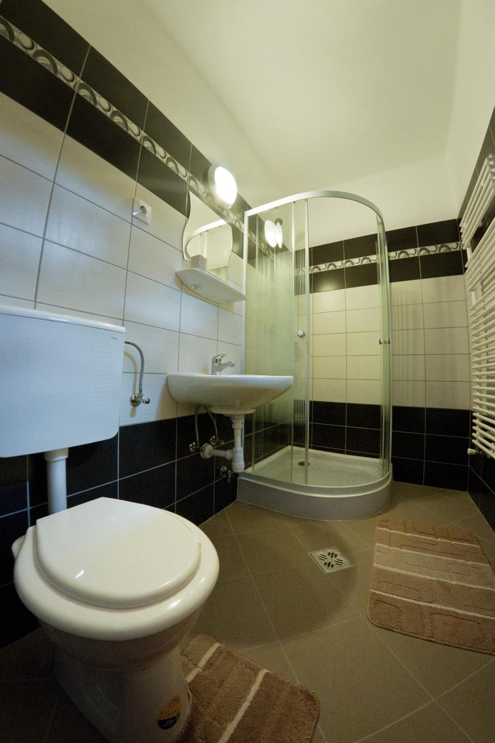 Triple Room with Bathroom photo 2