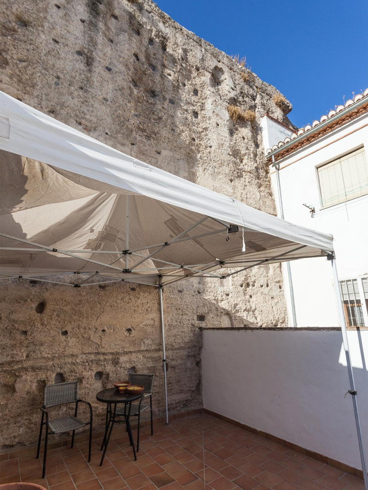 Apartment with Terrace - Photo 16