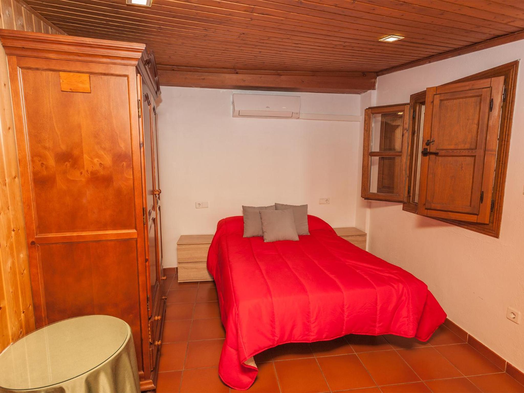 Apartment with Terrace - Photo 3