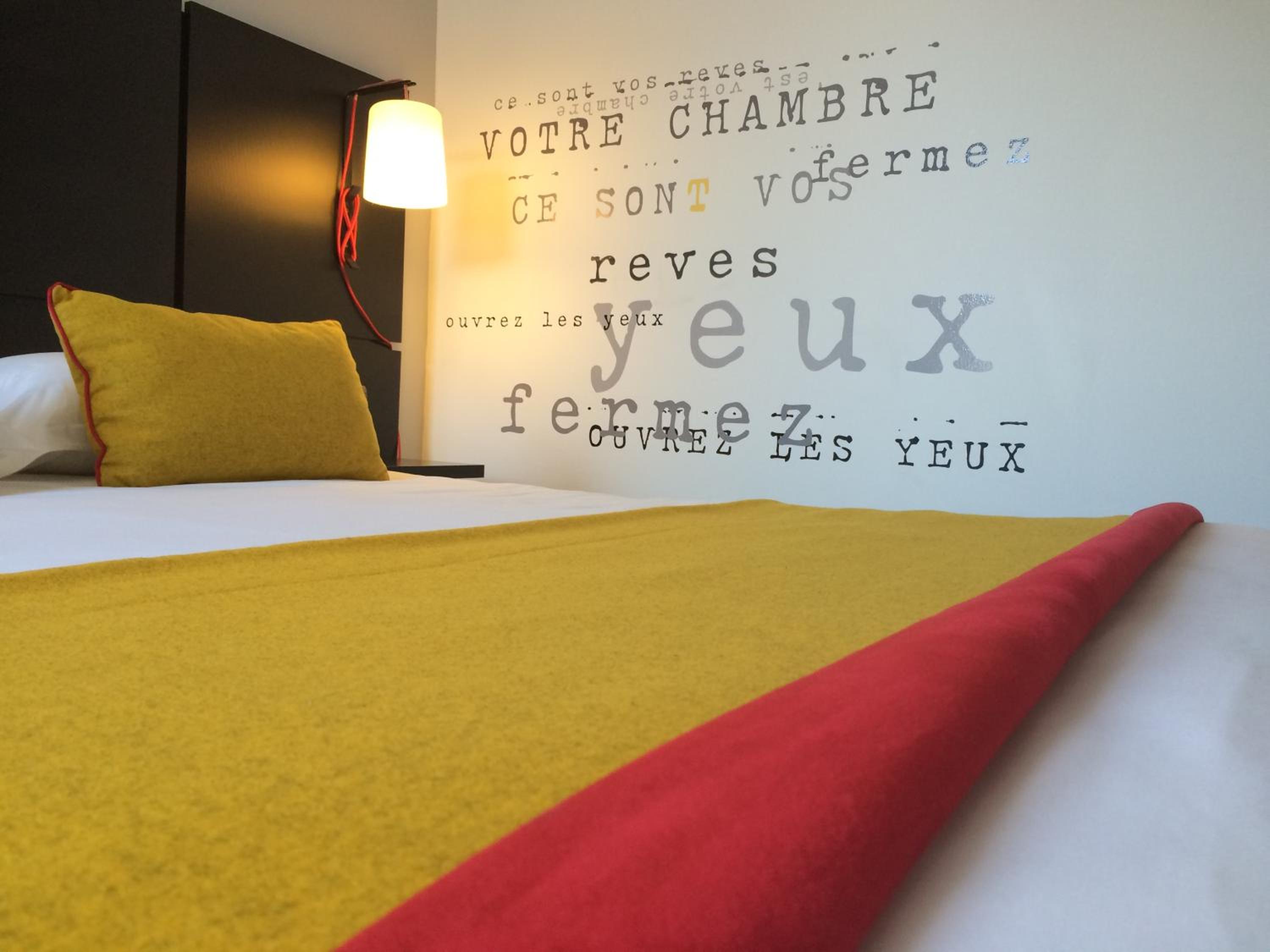Comfort Queen Room - Photo 3