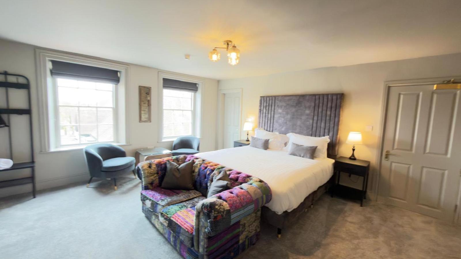 Deluxe King Room