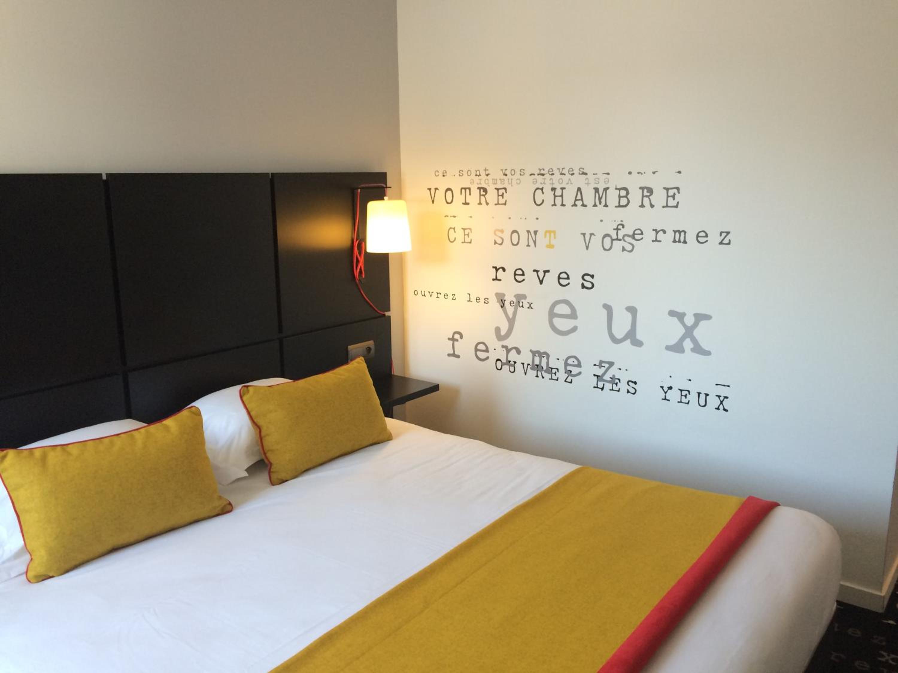 Comfort Queen Room - Photo 2