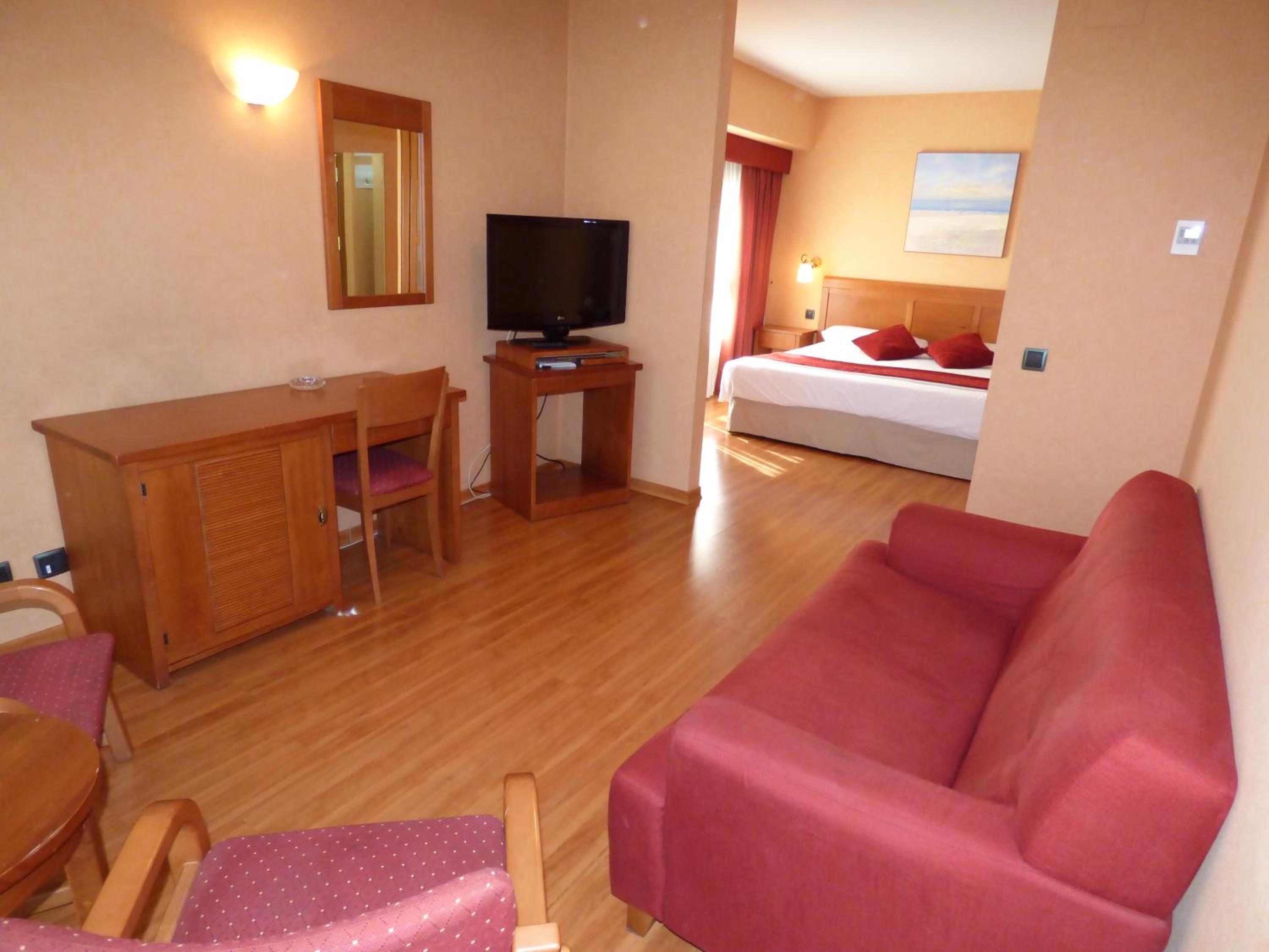 Superior King Room - Photo 4