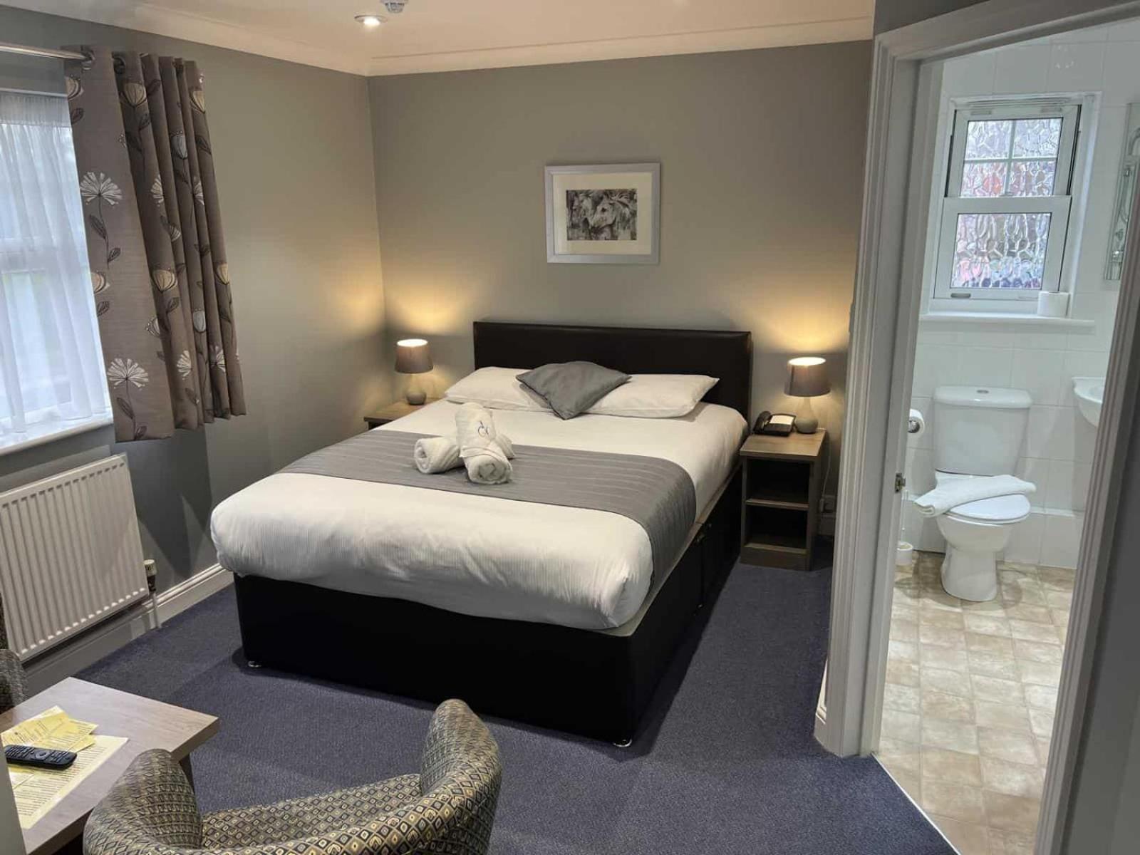 Standard Double or Twin Room photo 1