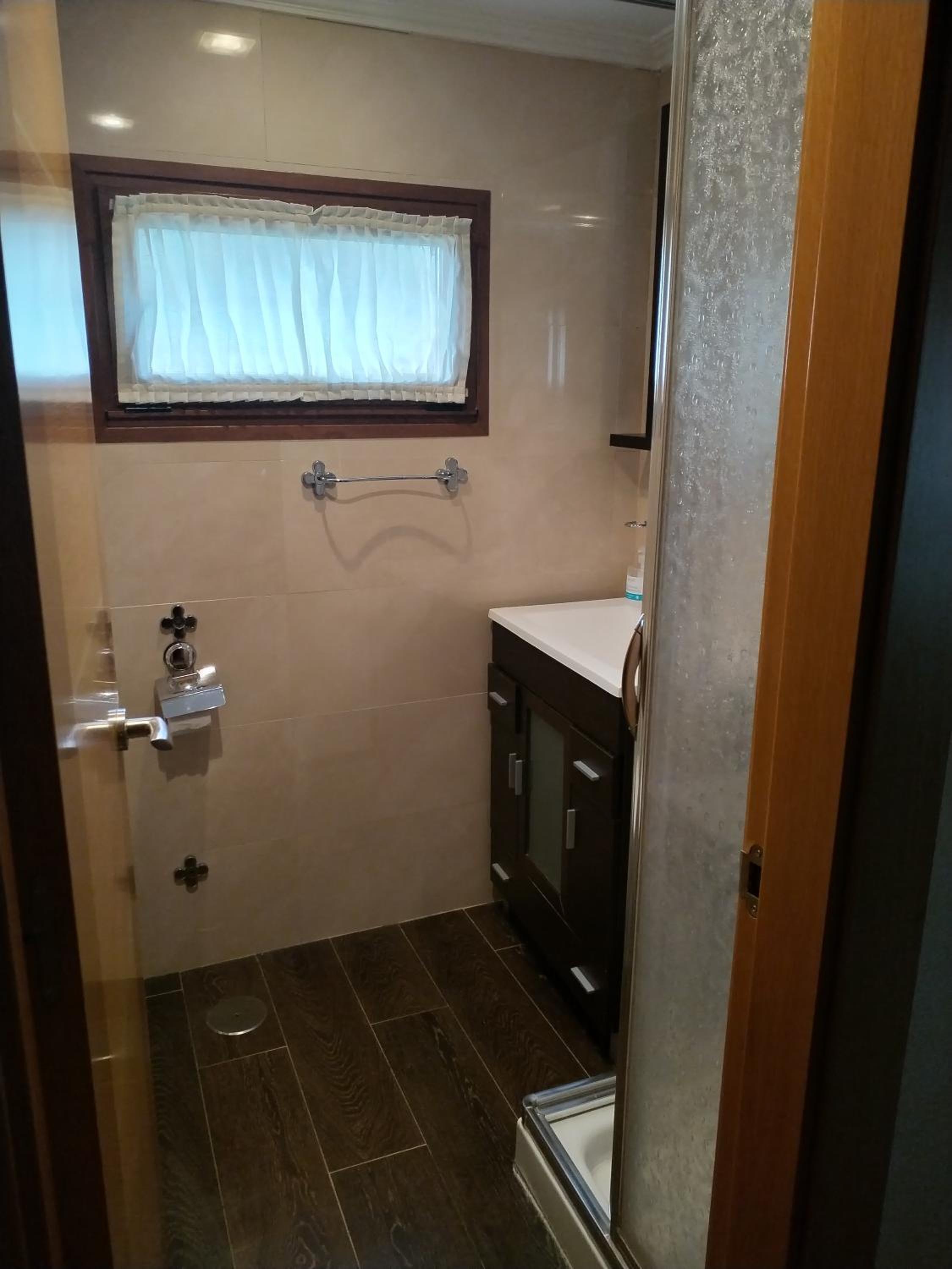 Family Two-Bedroom Apartment with View photo 3