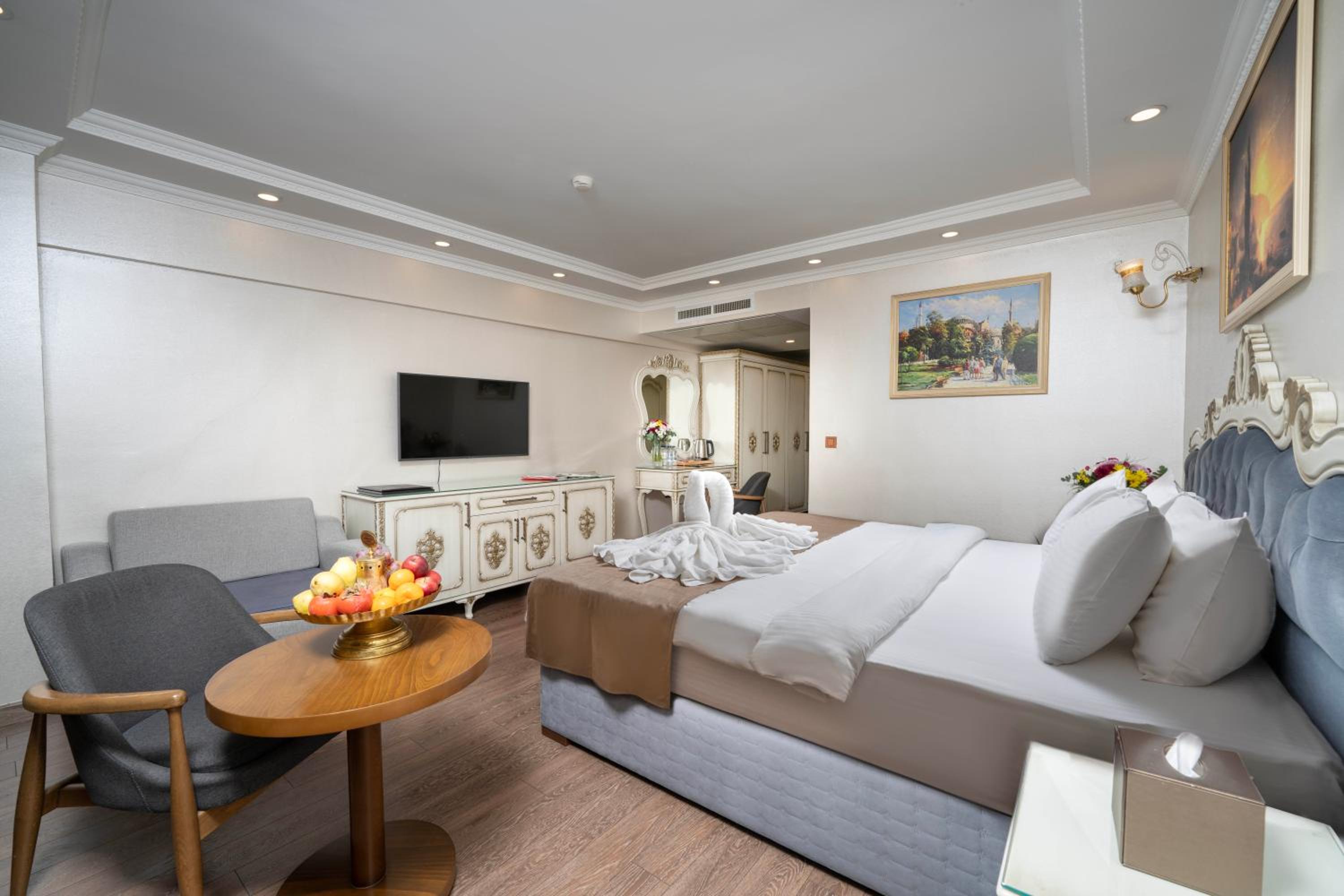 Deluxe Double Room with Two Double Beds photo 1