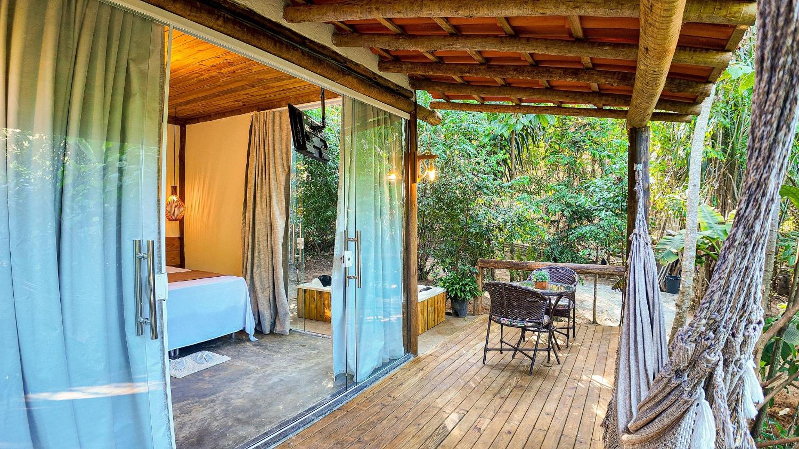 Large Double Room - Photo 5