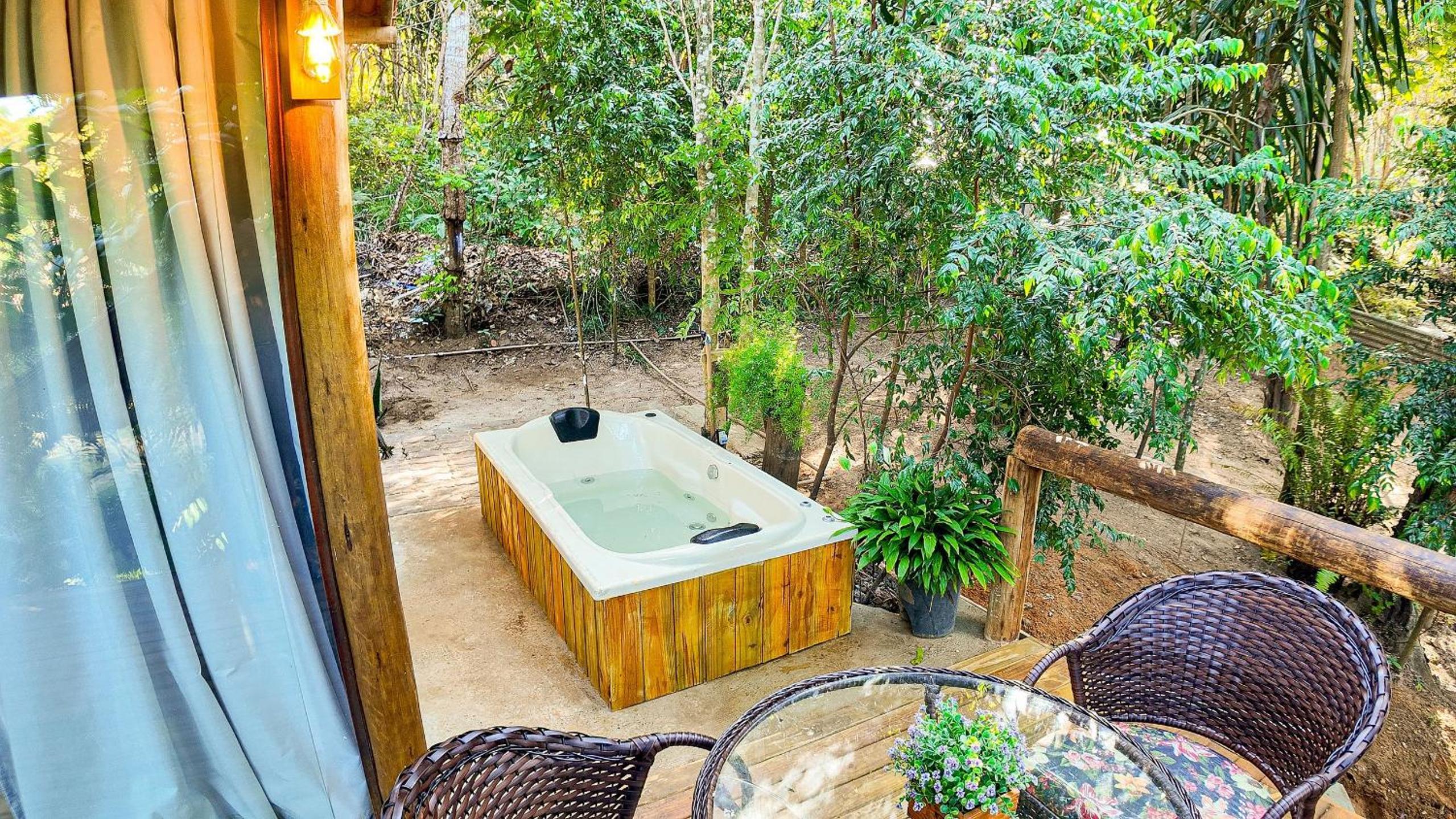 Large Double Room - Photo 6