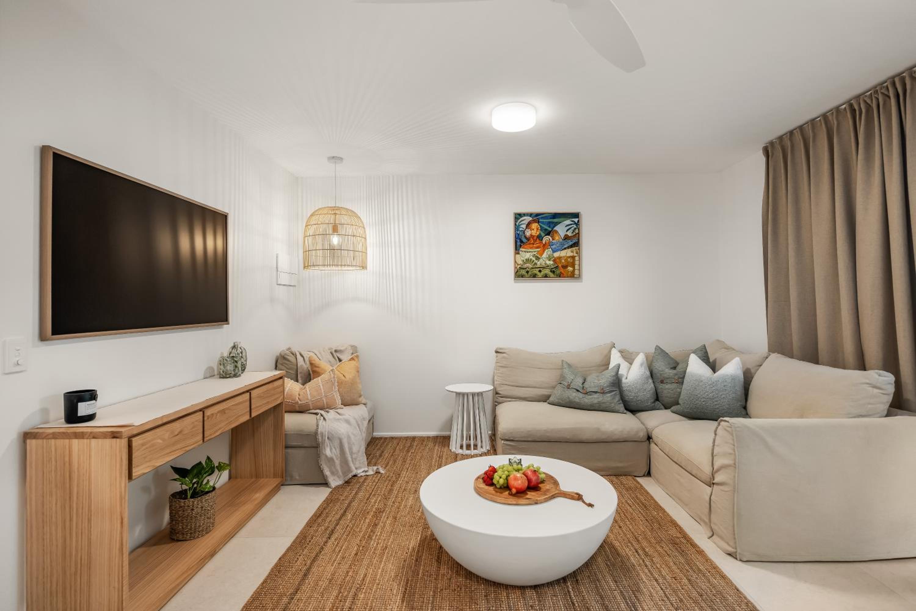 One-Bedroom Premium Apartment photo 2
