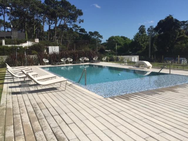 Apartment with Pool View  photo 3