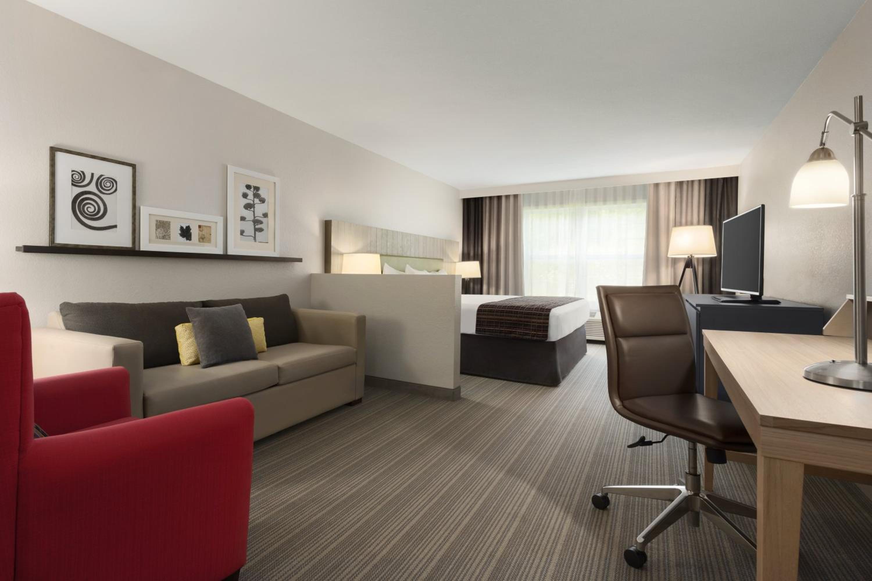 King Studio Suite - Disability Access/Non-Smoking photo 1