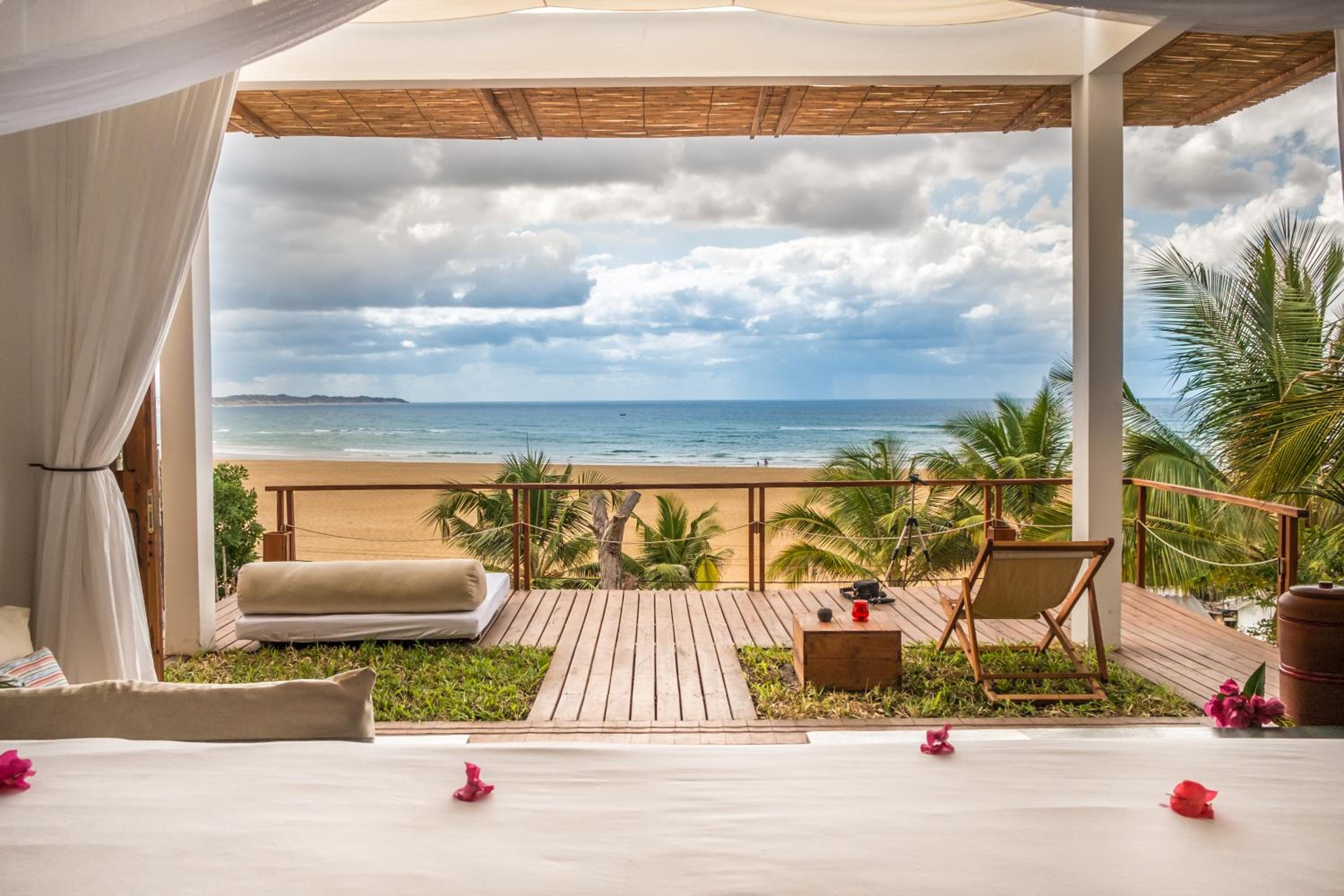 Deluxe Double Room with Side Sea View