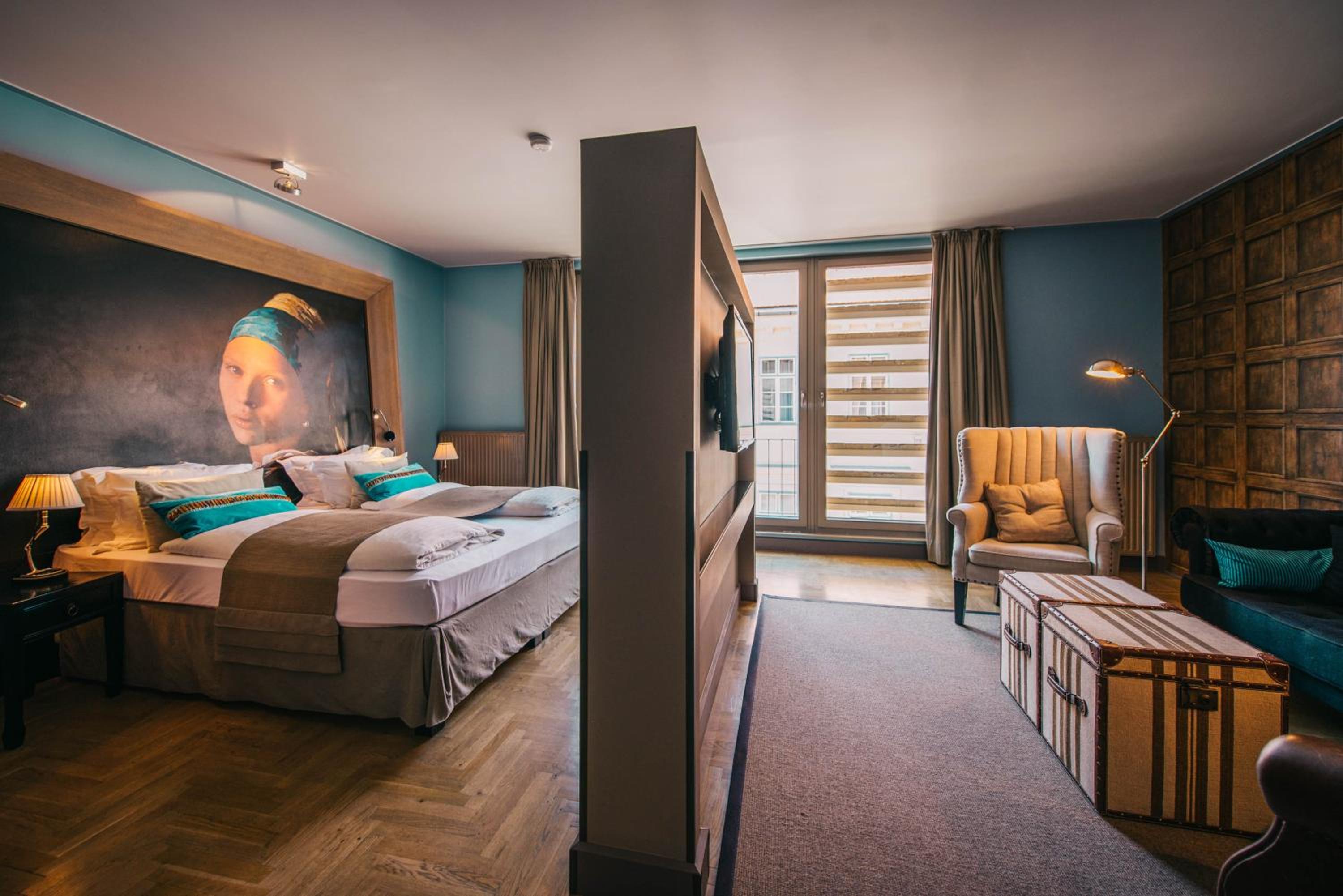Suite (2 Adults) - Photo 27