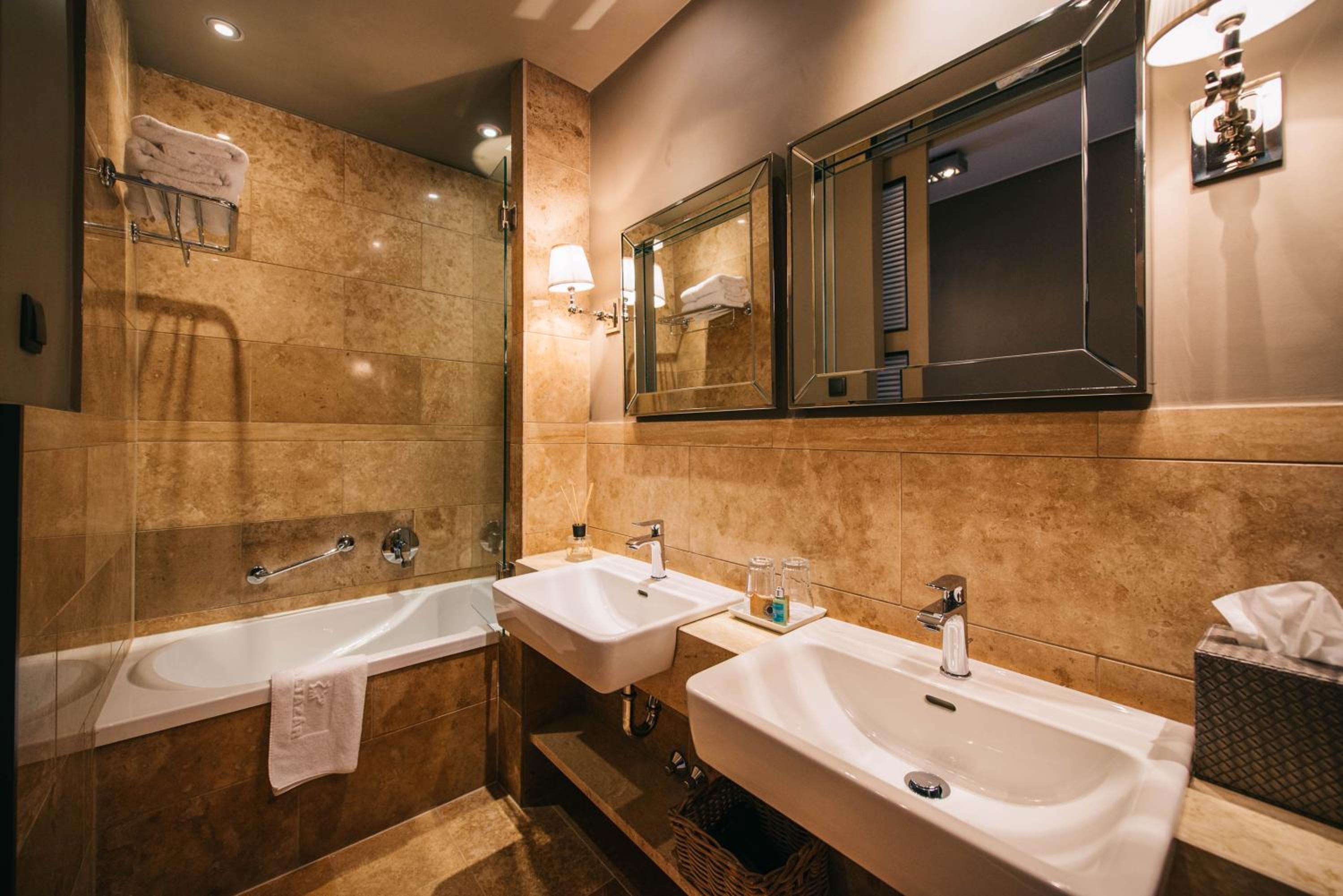 Suite (2 Adults) - Photo 15