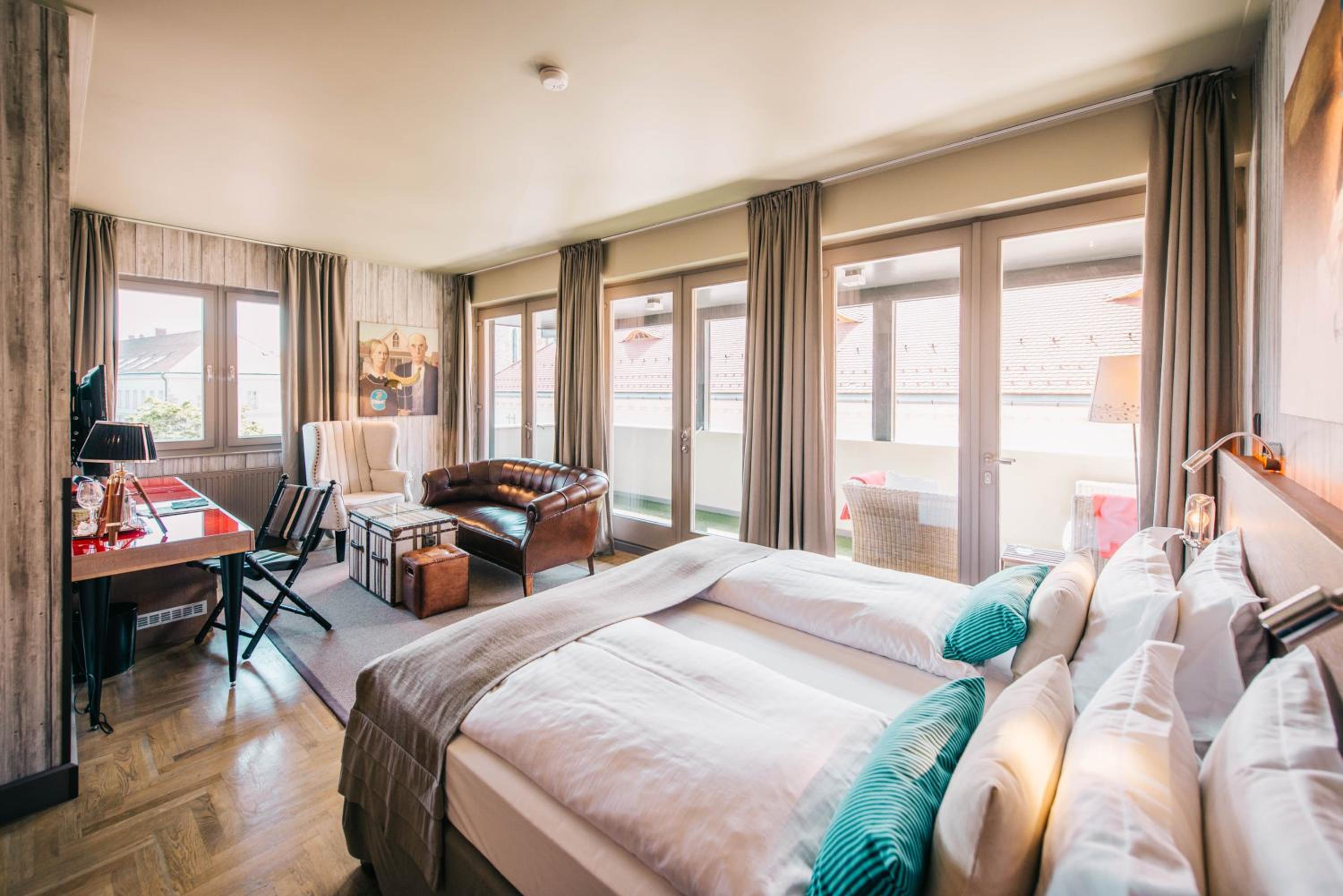 Suite (2 Adults) - Photo 14