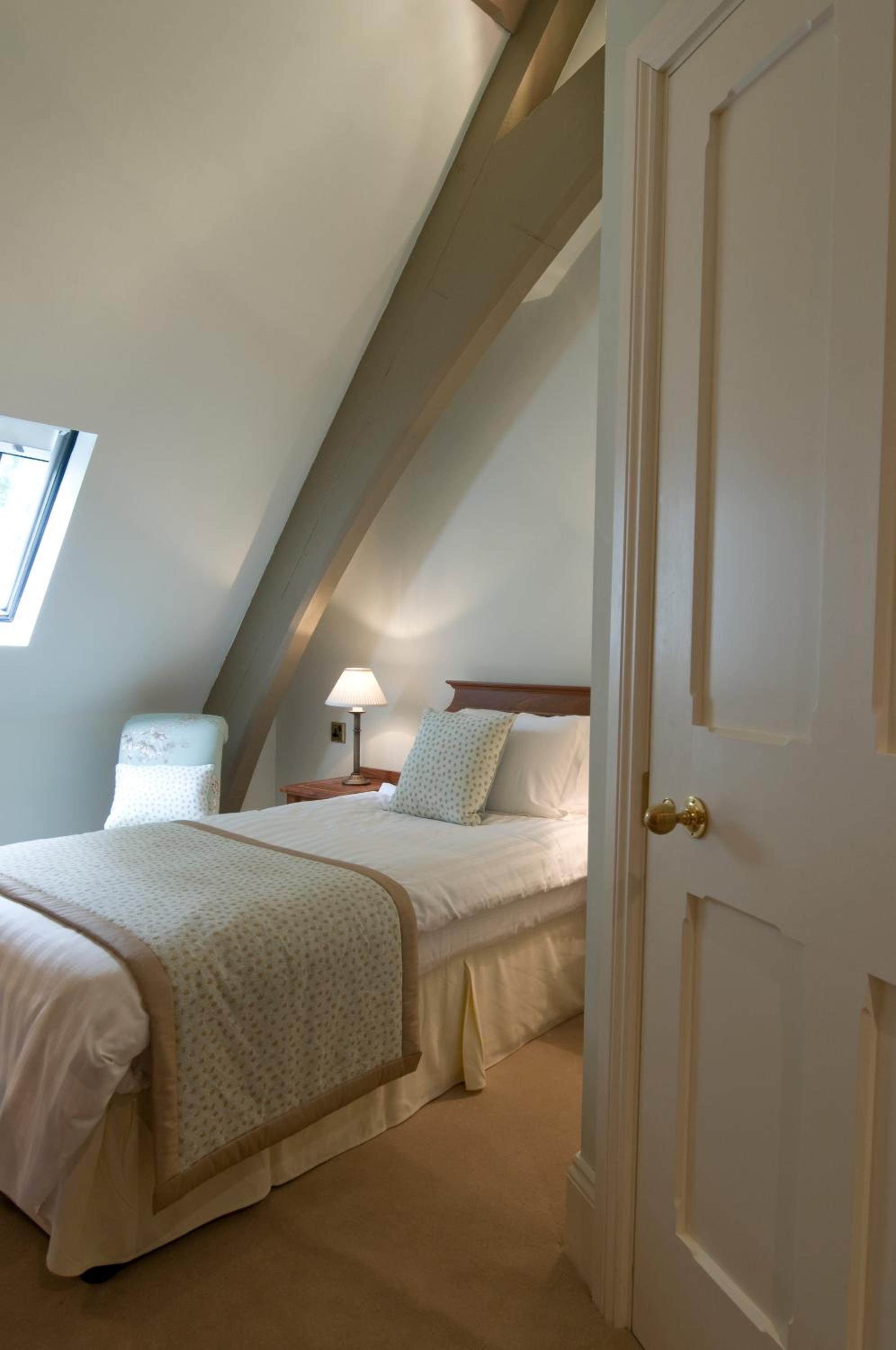 Standard Double Room - Photo 3