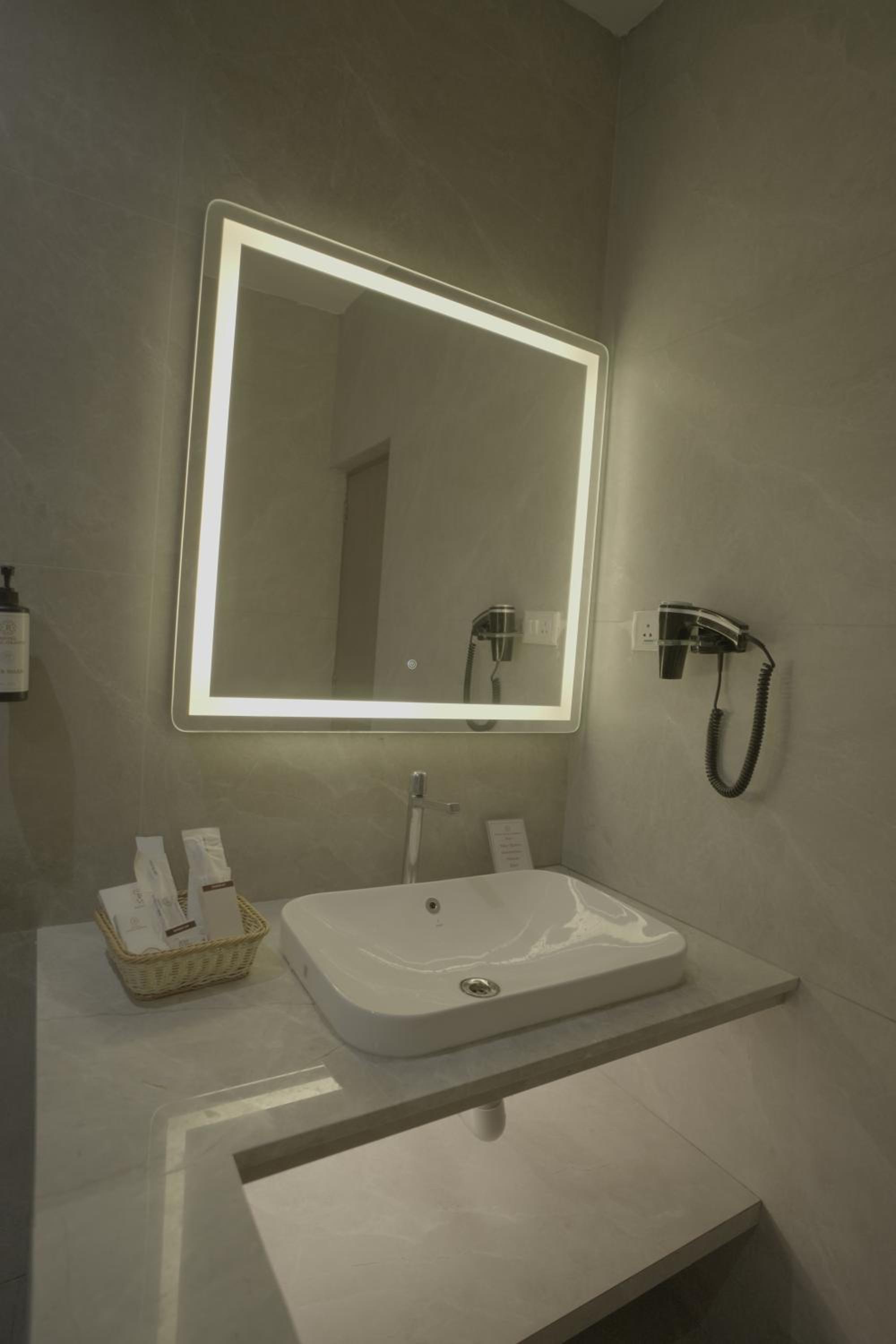 Large Double Room photo 2