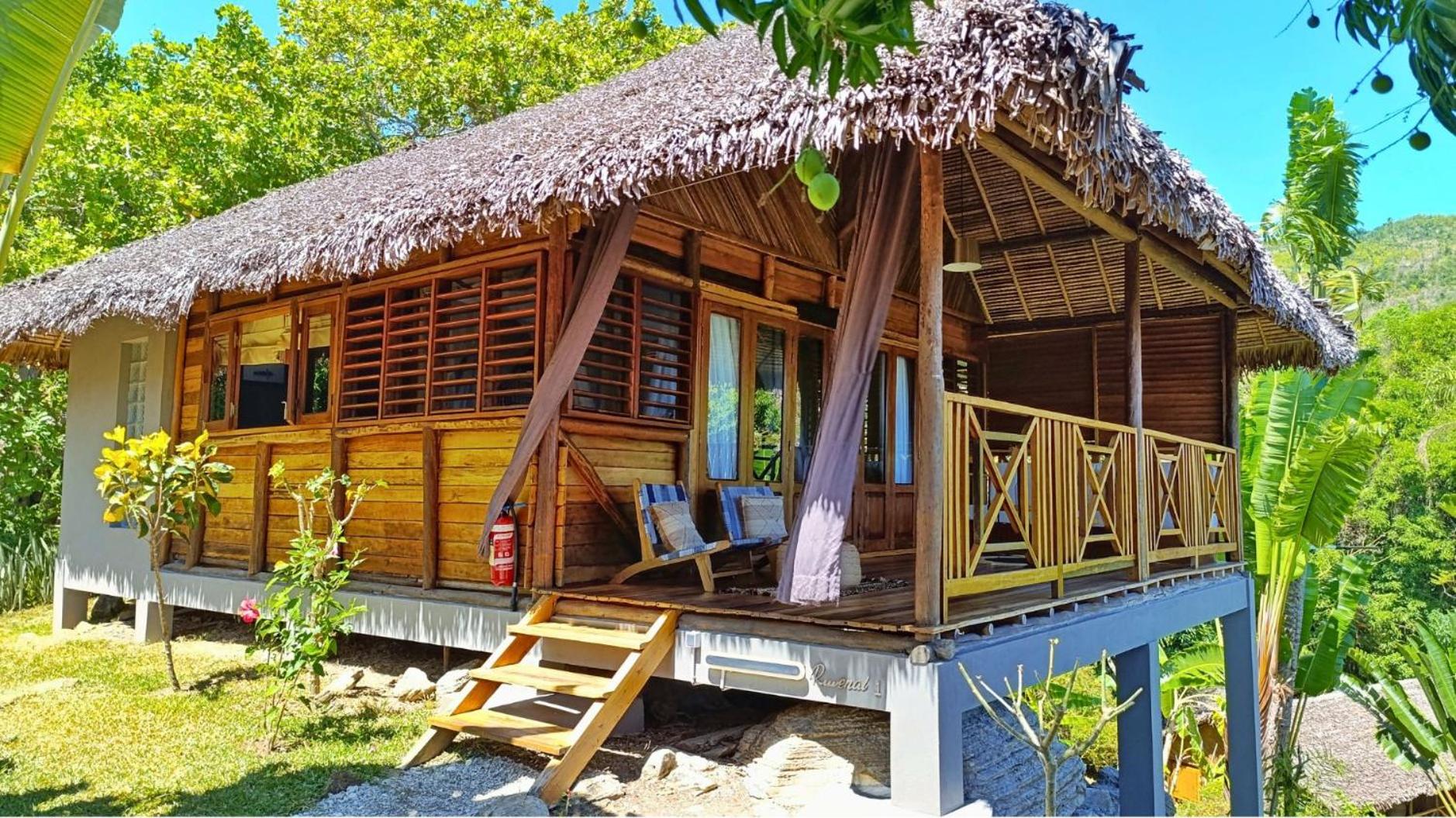 Deluxe Bungalow with Sea View