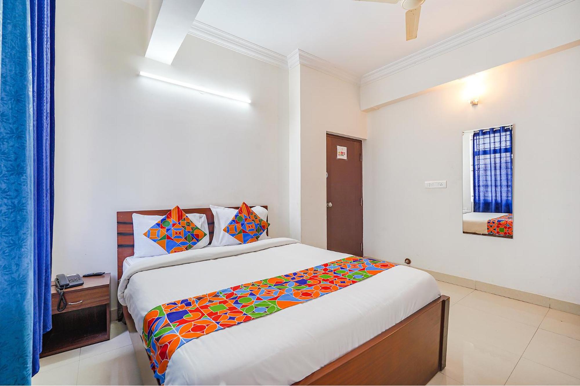 Deluxe Room - Photo 1