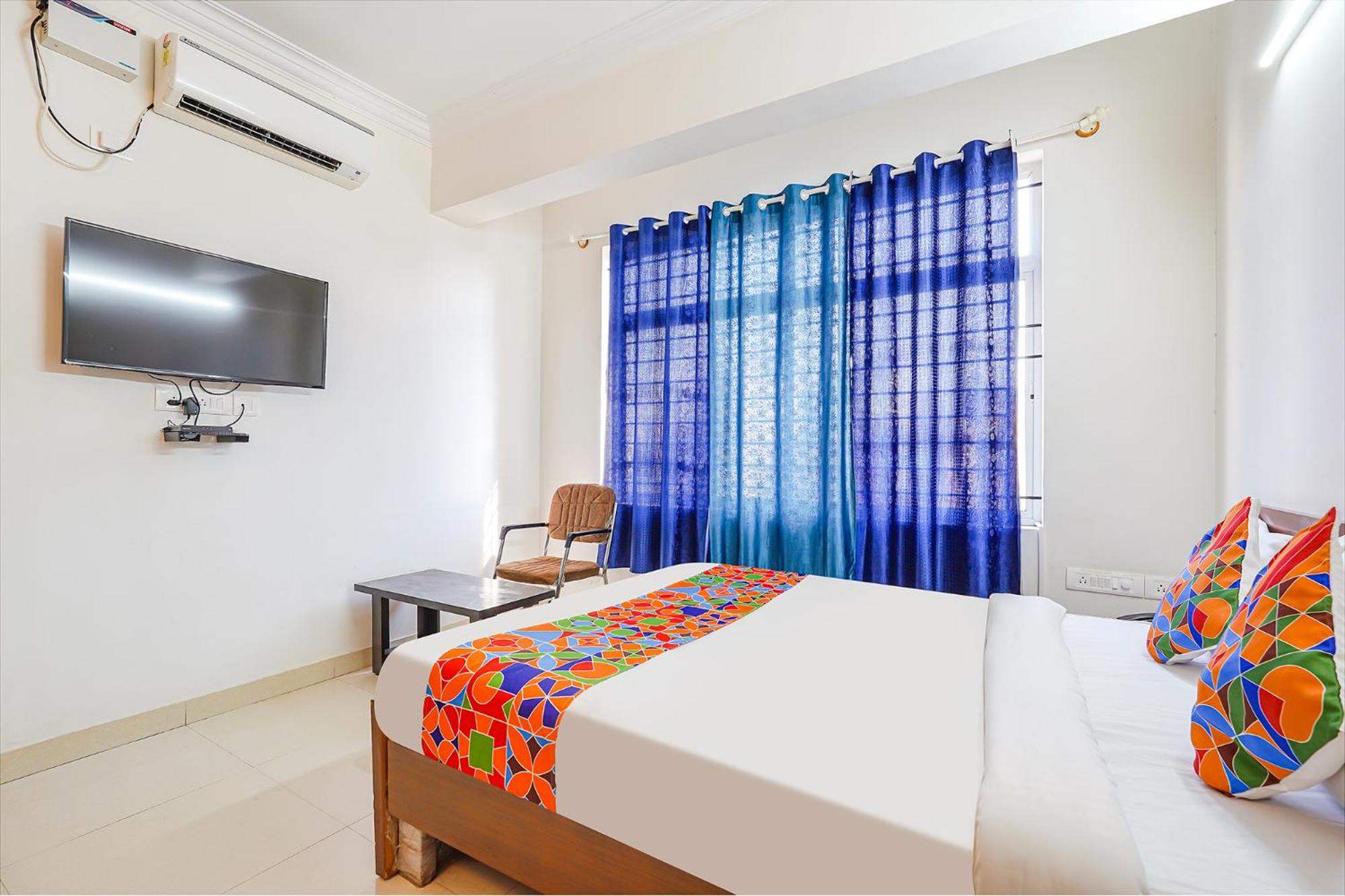 Deluxe Room - Photo 2