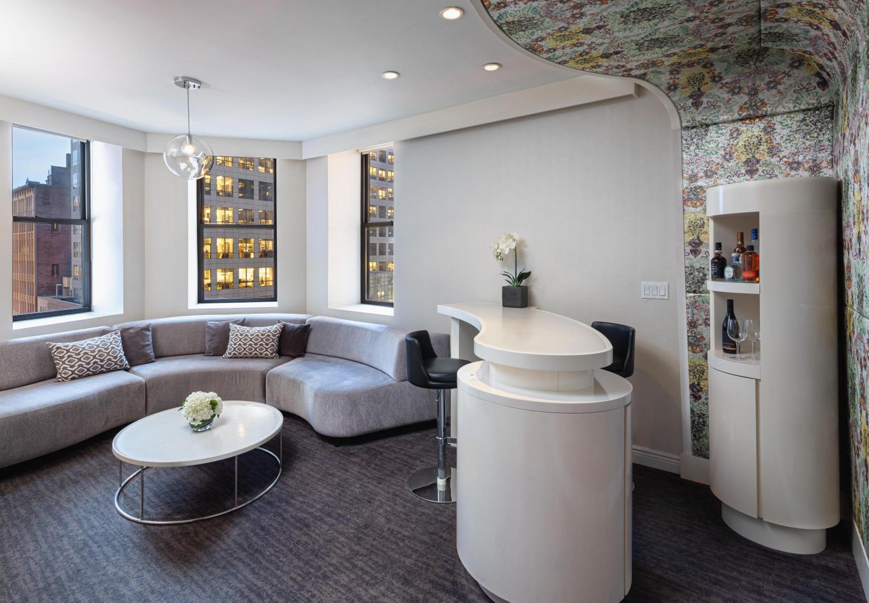 One-Bedroom King Platinum King Suite - High Floor