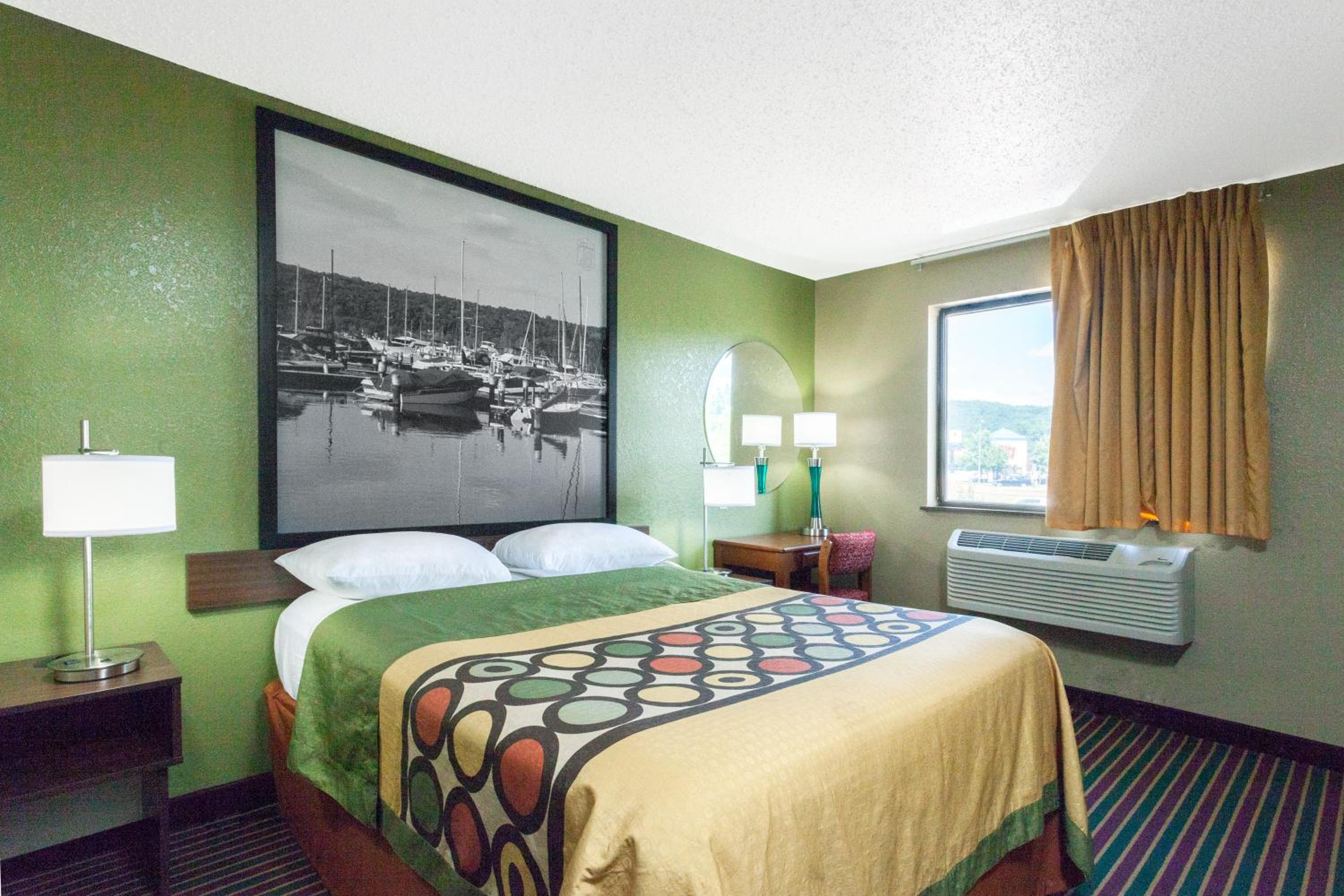 Double Room with Two Double Beds - Non-Smoking - Photo 2