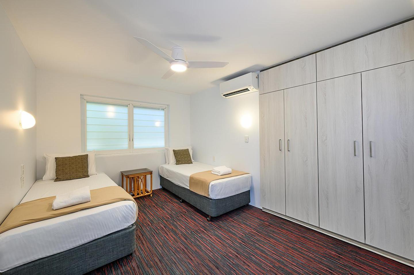 Three-Bedroom Apartment with Ocean View at 1/9 Belmore Tce photo 3