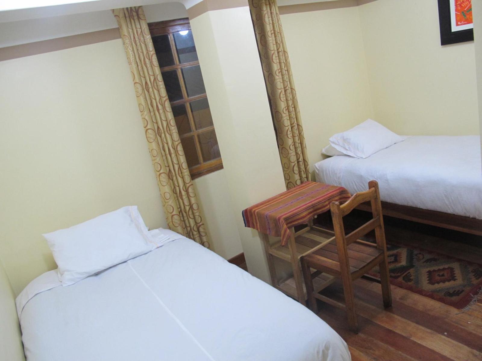Twin Room with Bathroom photo 2