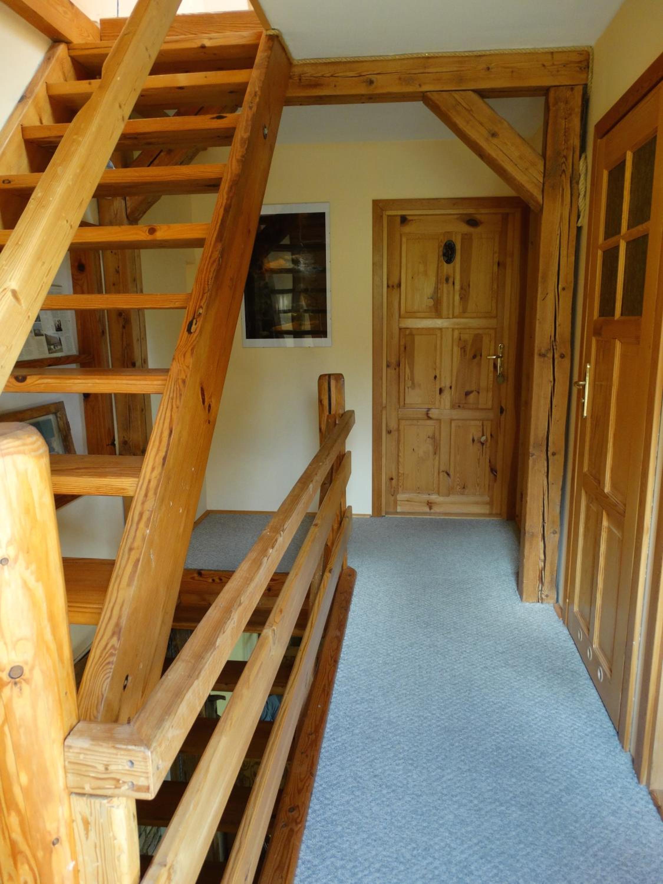 Deluxe Double Room (2 Adults + 1 Child) - Photo 3