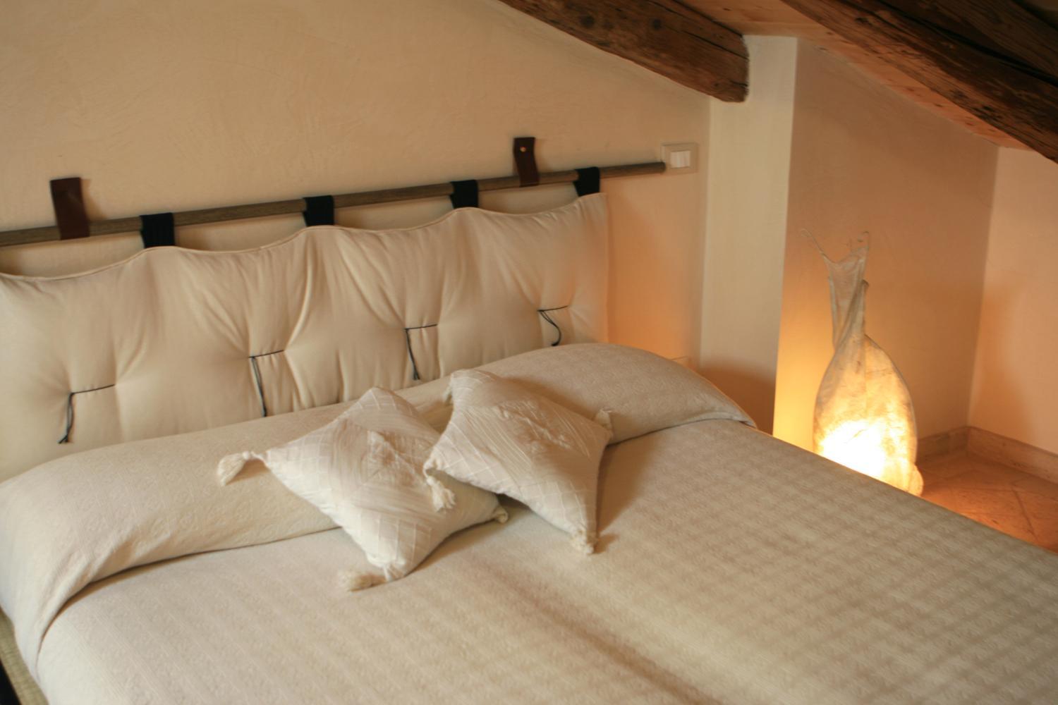 Double or Twin Room with Private Bathroom - Photo 4