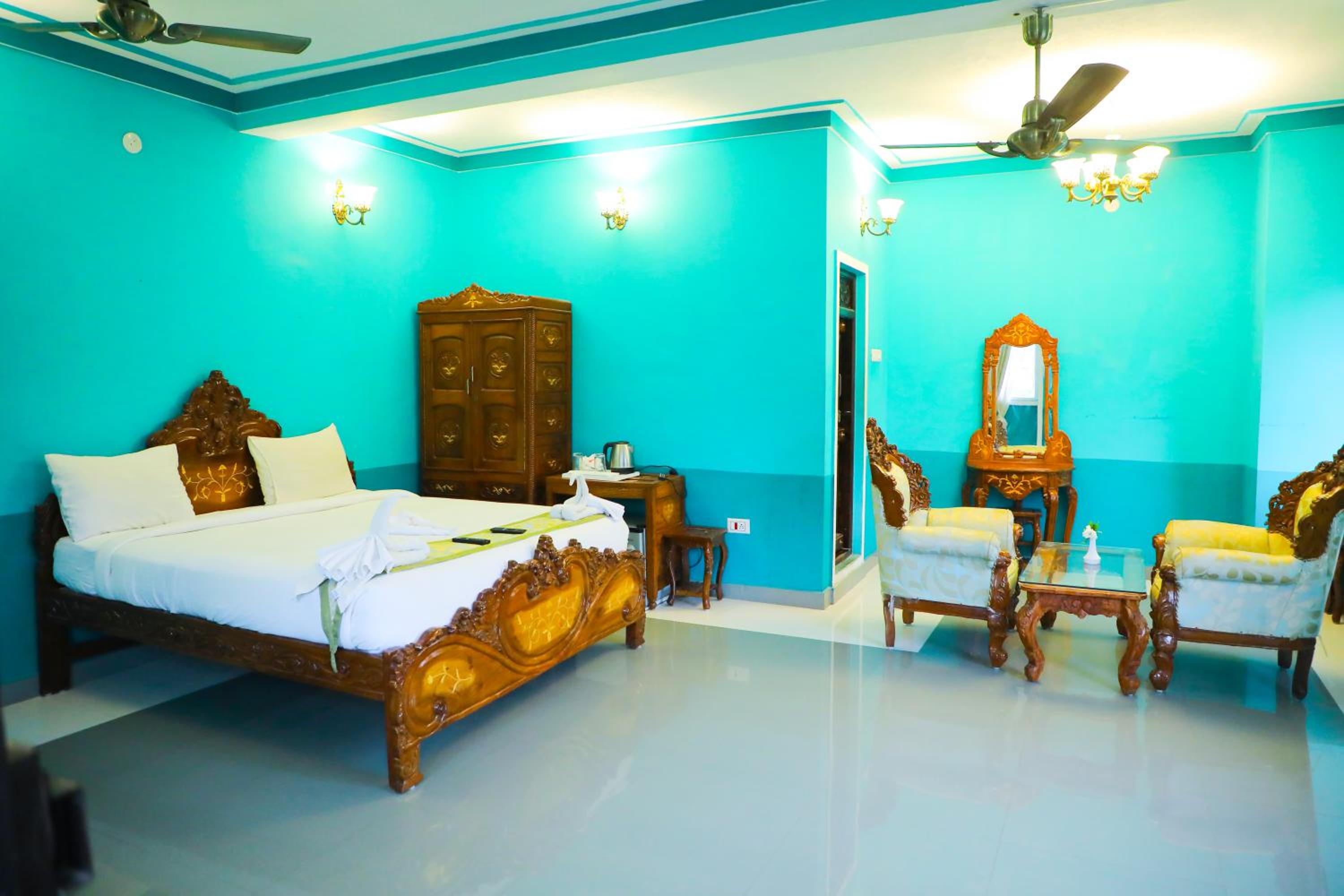 Queen Room