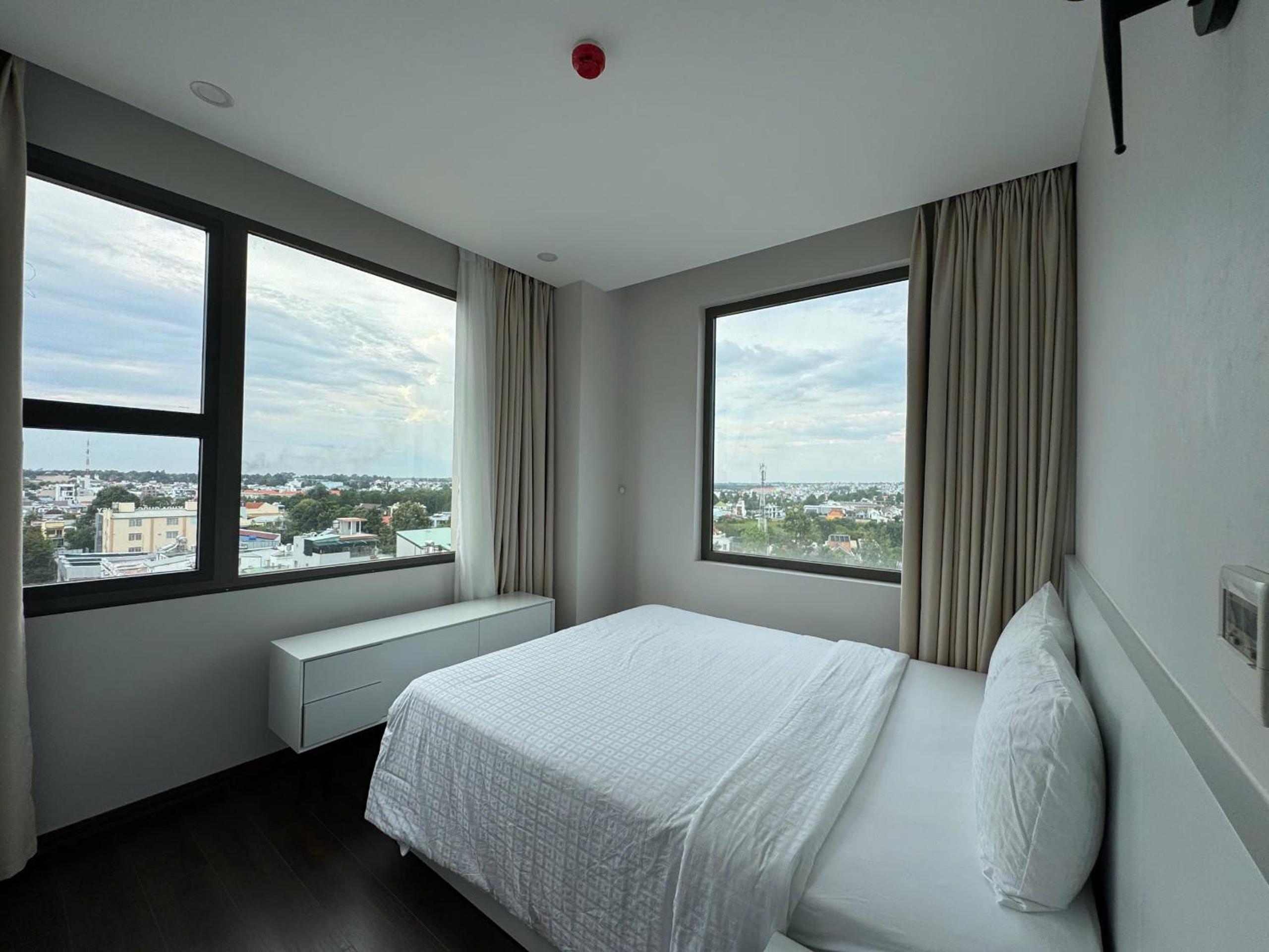 Two-Bedroom Apartment with City View